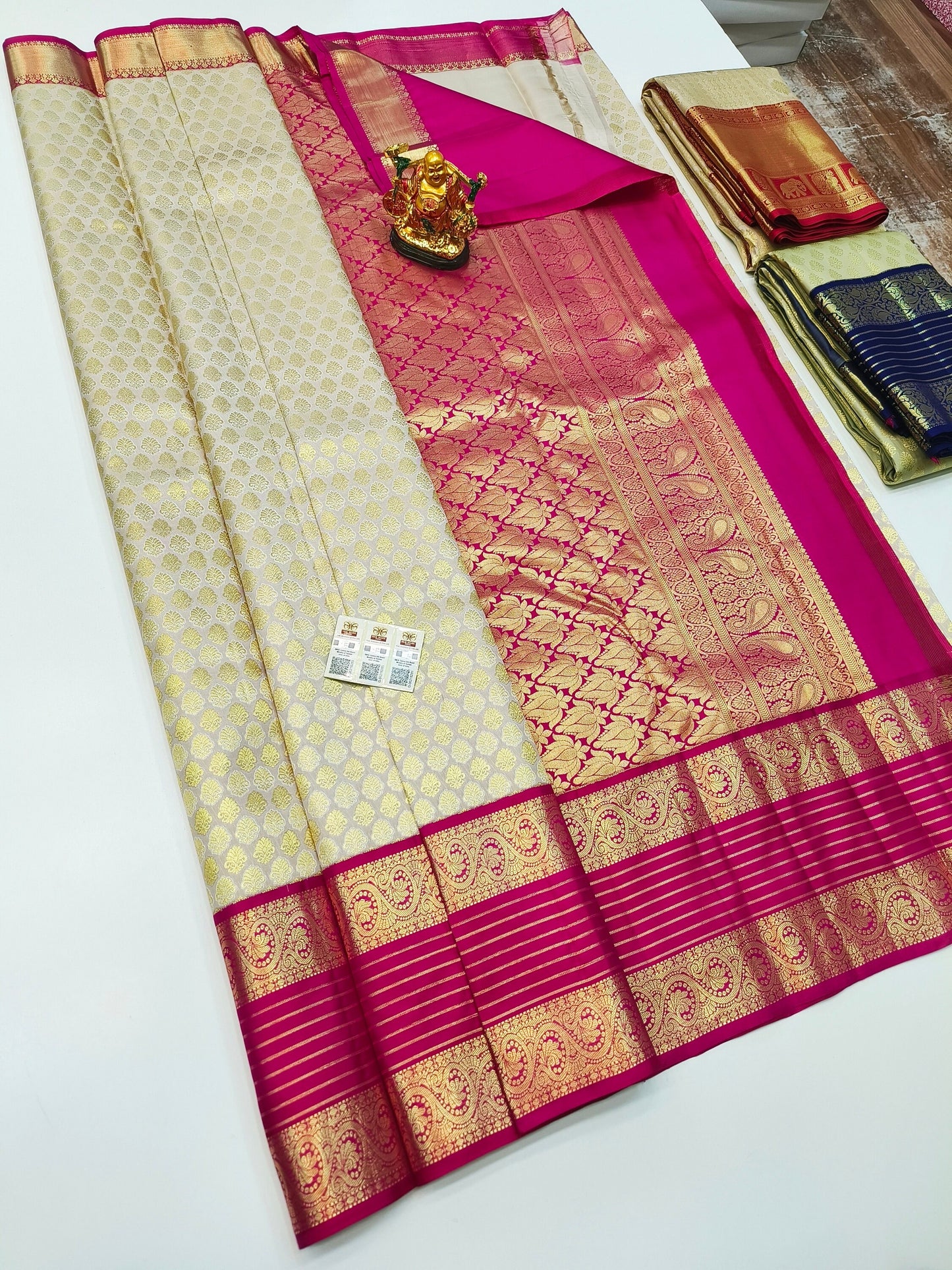 Pure Silk Kanjeevarm/Kanchipattu Sarees ask seller for availability before placing the order