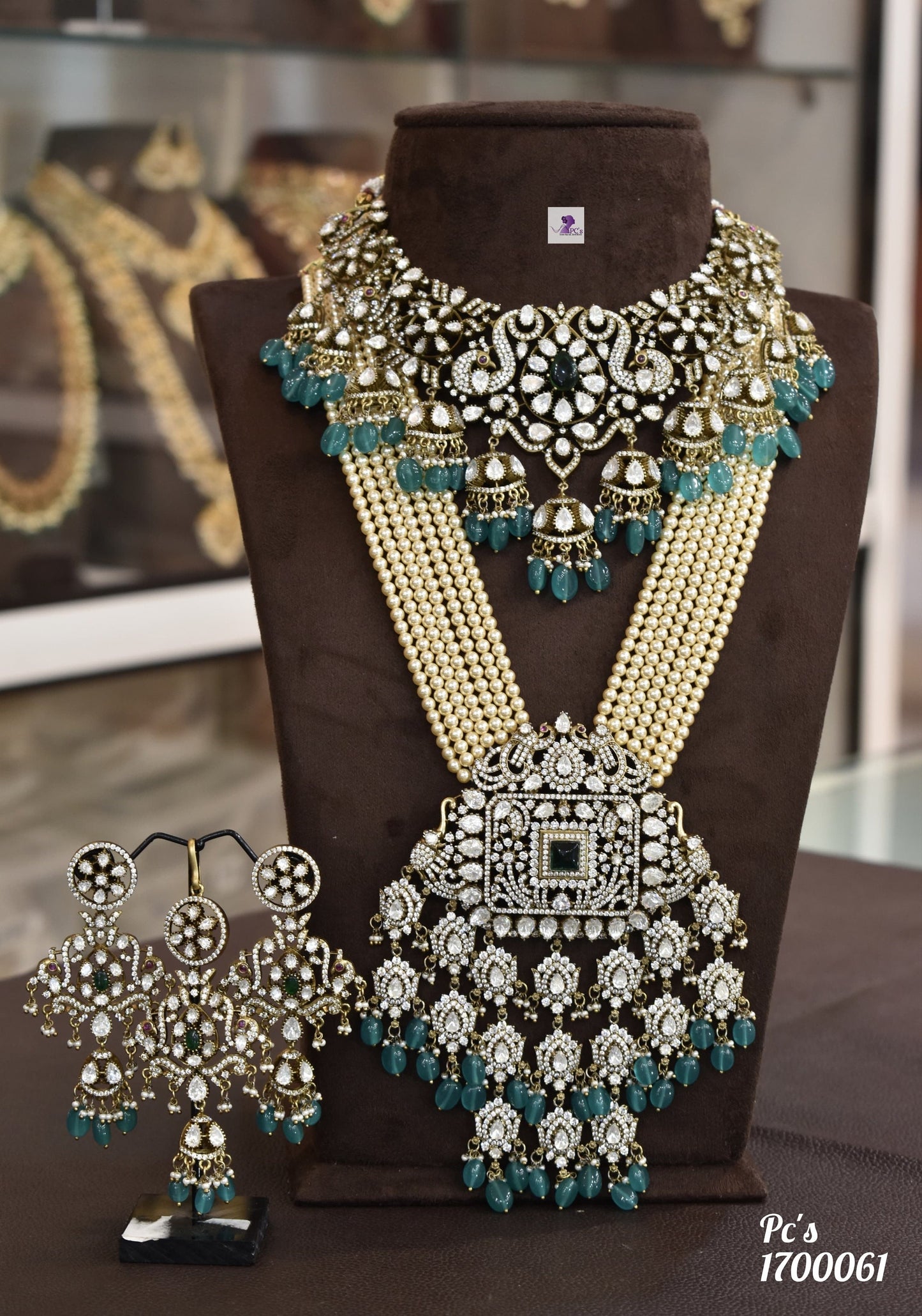 Bridal gold beautifully done deck set