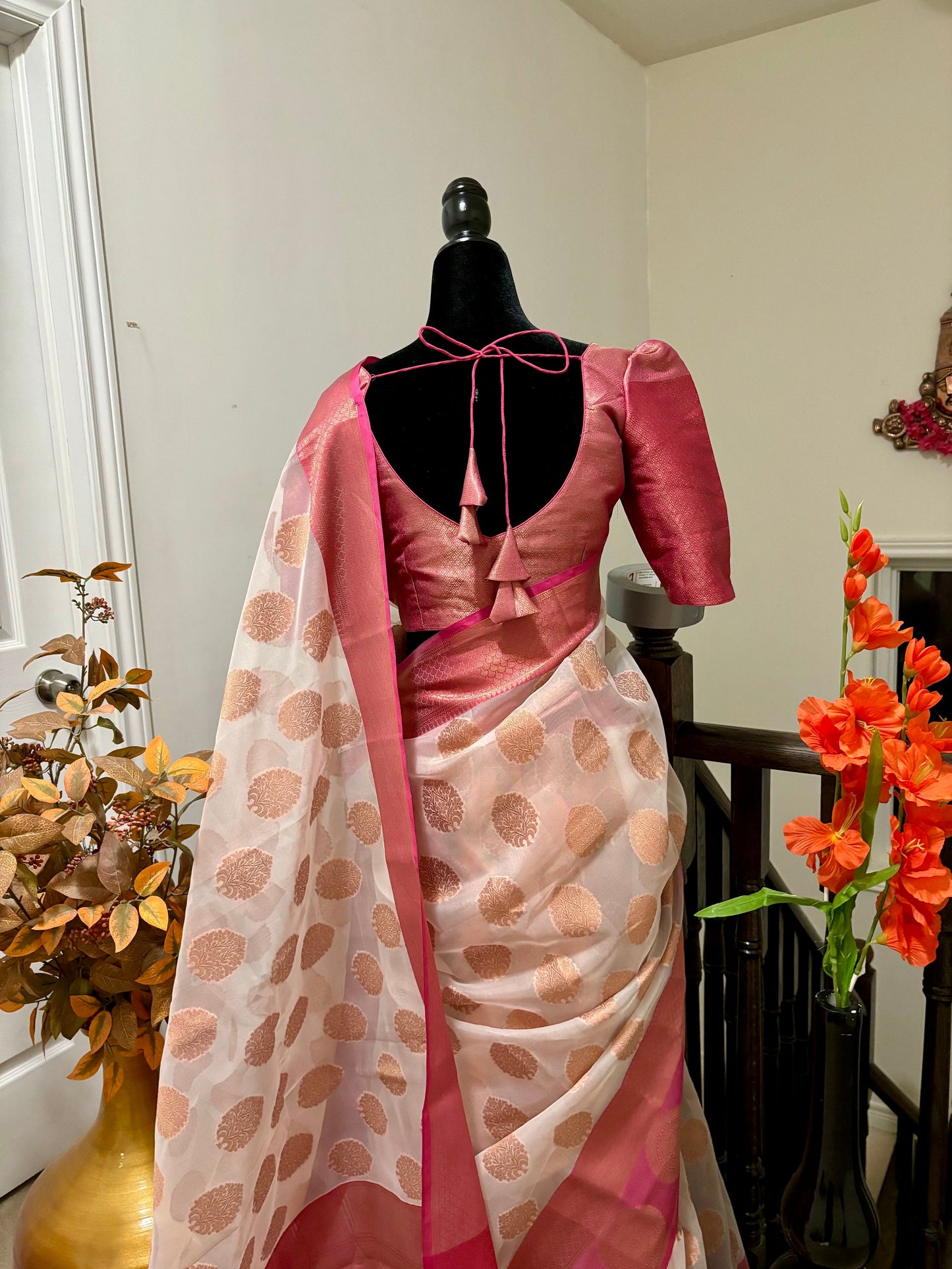 Pure silk Banarasi soft silk organza with Kanchi Boarder /Ready to wear Blouse fits 32-44