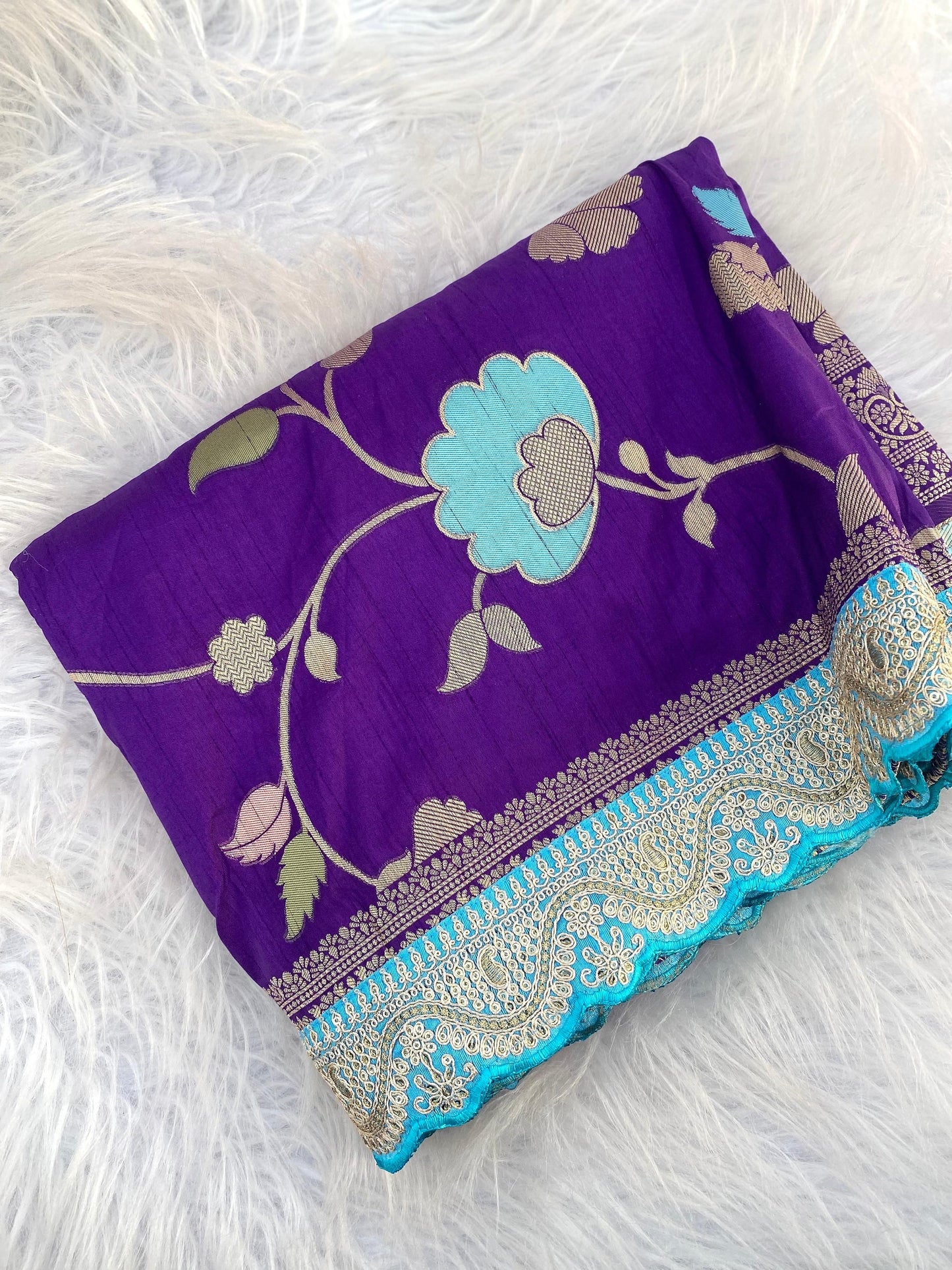 Pure Banarasi Pattu saree with zari butta weaving on all over the saree weaving border floral All over