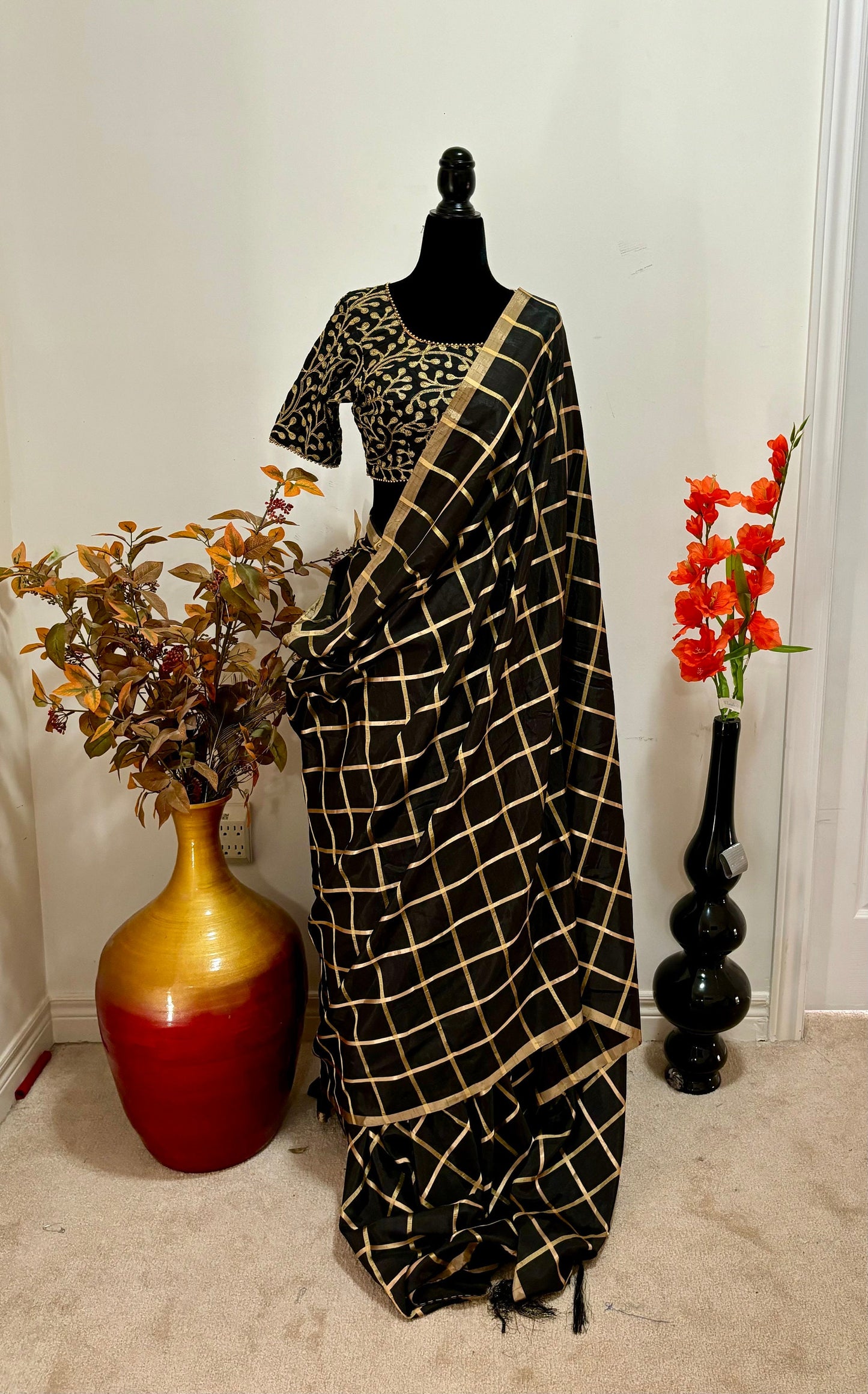 Soft silk Handloom Sarees ready to wear work blouse that fits up to 32 to 38 see description petty Voira voosi design