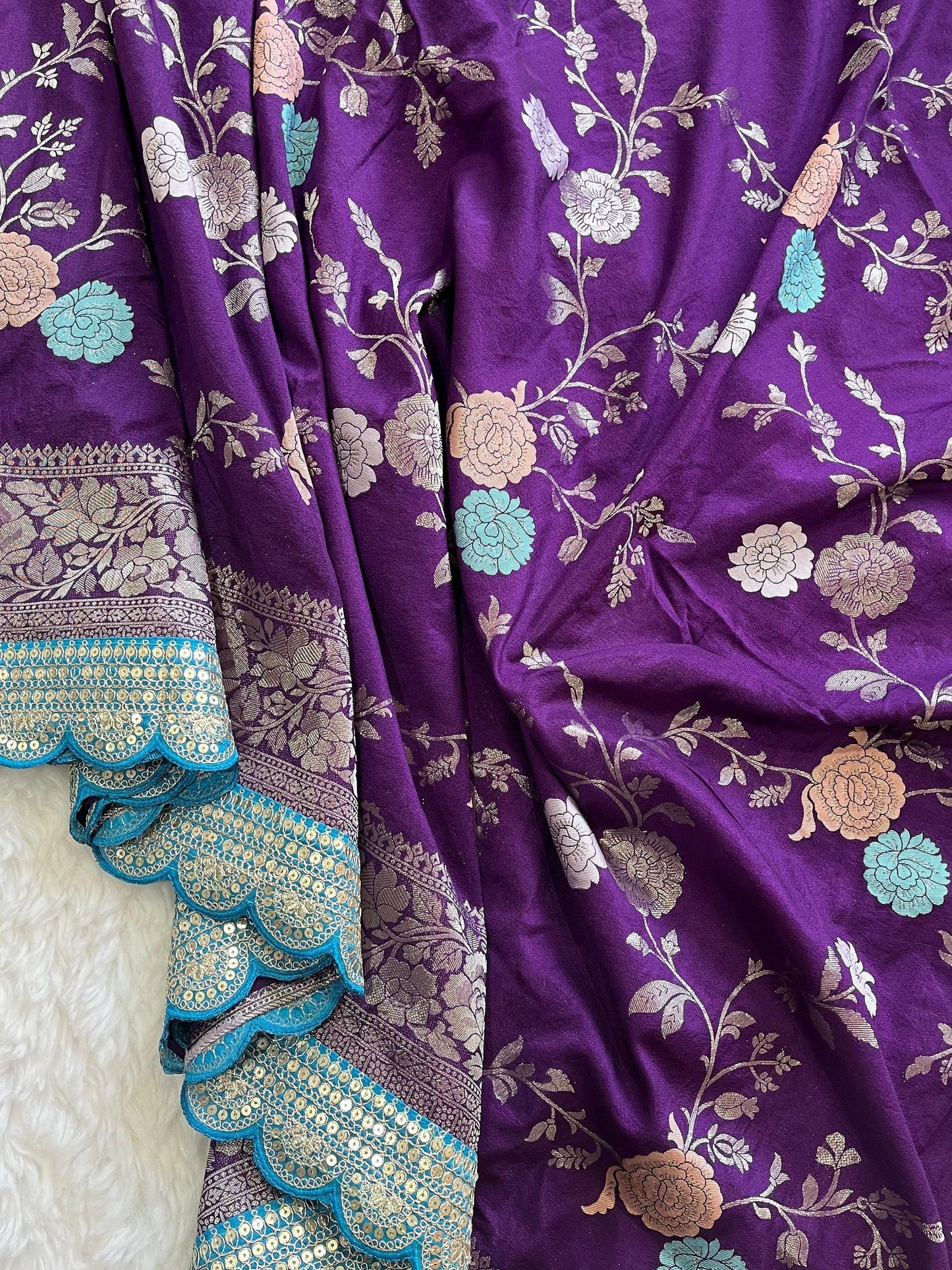 Pure banarasi kattan Pattu saree with flower weaving on all over thesareeweaving border on either sideRich & elegant weaving pallu as shown