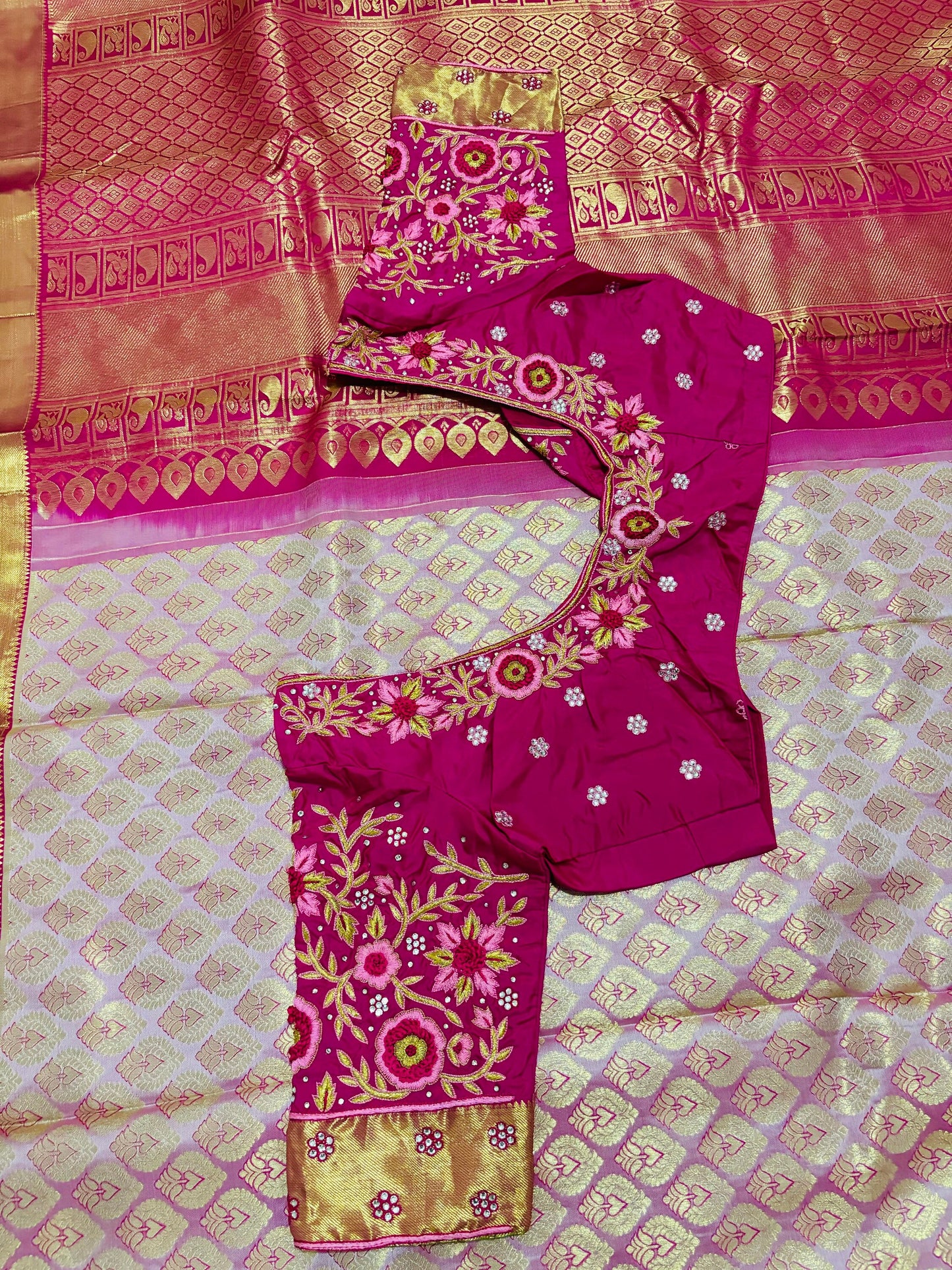 2 gram gold pure handloom  Silk Kanjeevarm/Kanchipattu Sarees; baby pink and hot pink ready to wear beautiful heavy maggam blouse 32-40 fit