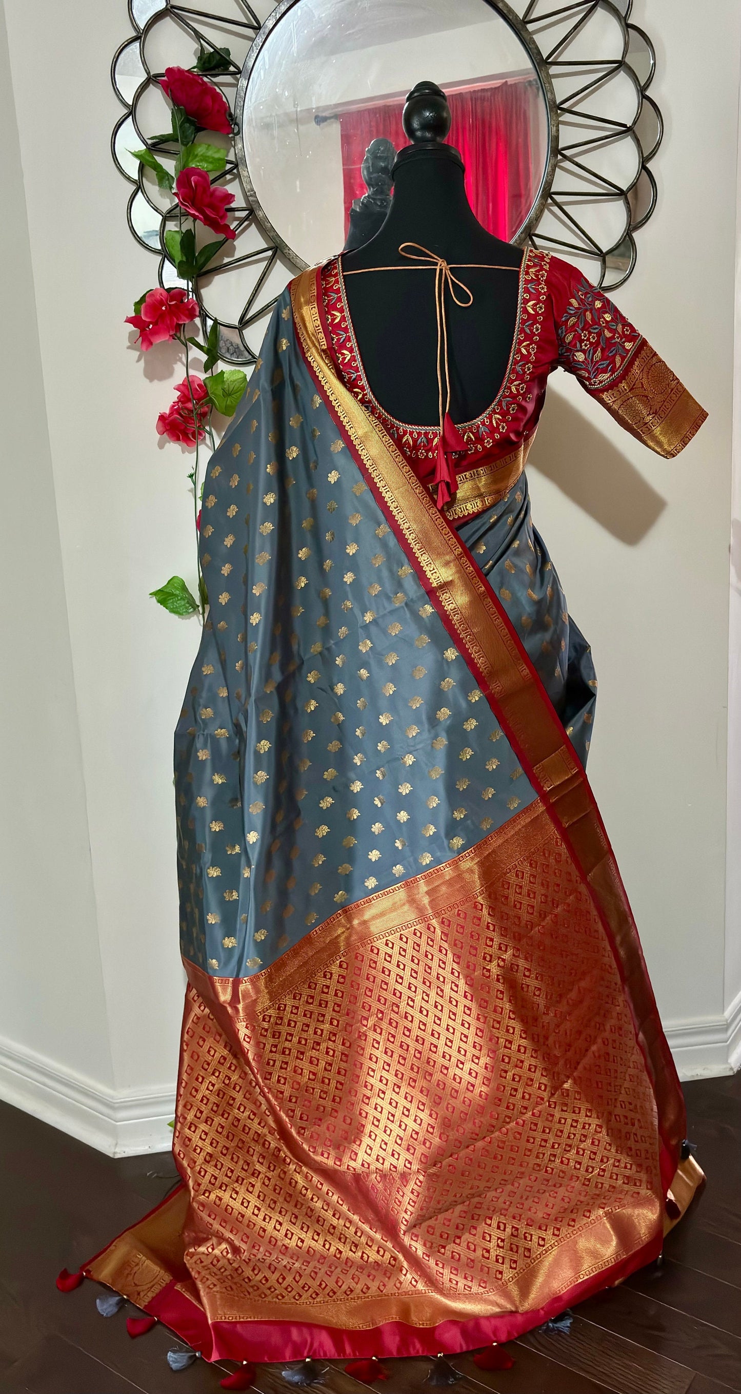 Soft Silk Kanjeevarm/Kanchipattu Sarees; Rose gold and hot pink combination ready to wear Blouse fits 32-46 rare color combinations