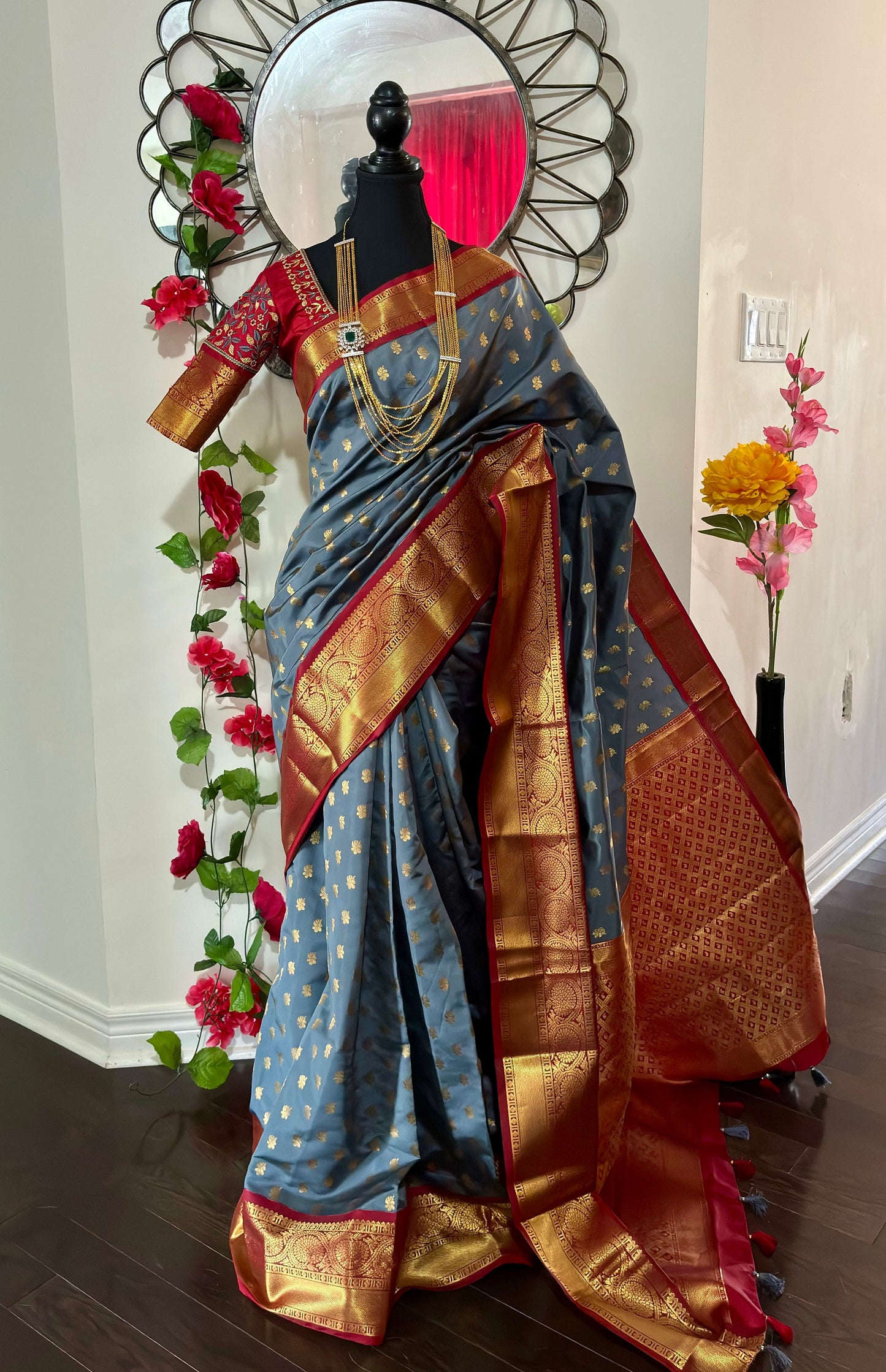 Soft Silk Kanjeevarm/Kanchipattu Sarees; Rose gold and hot pink combination ready to wear Blouse fits 32-46 rare color combinations