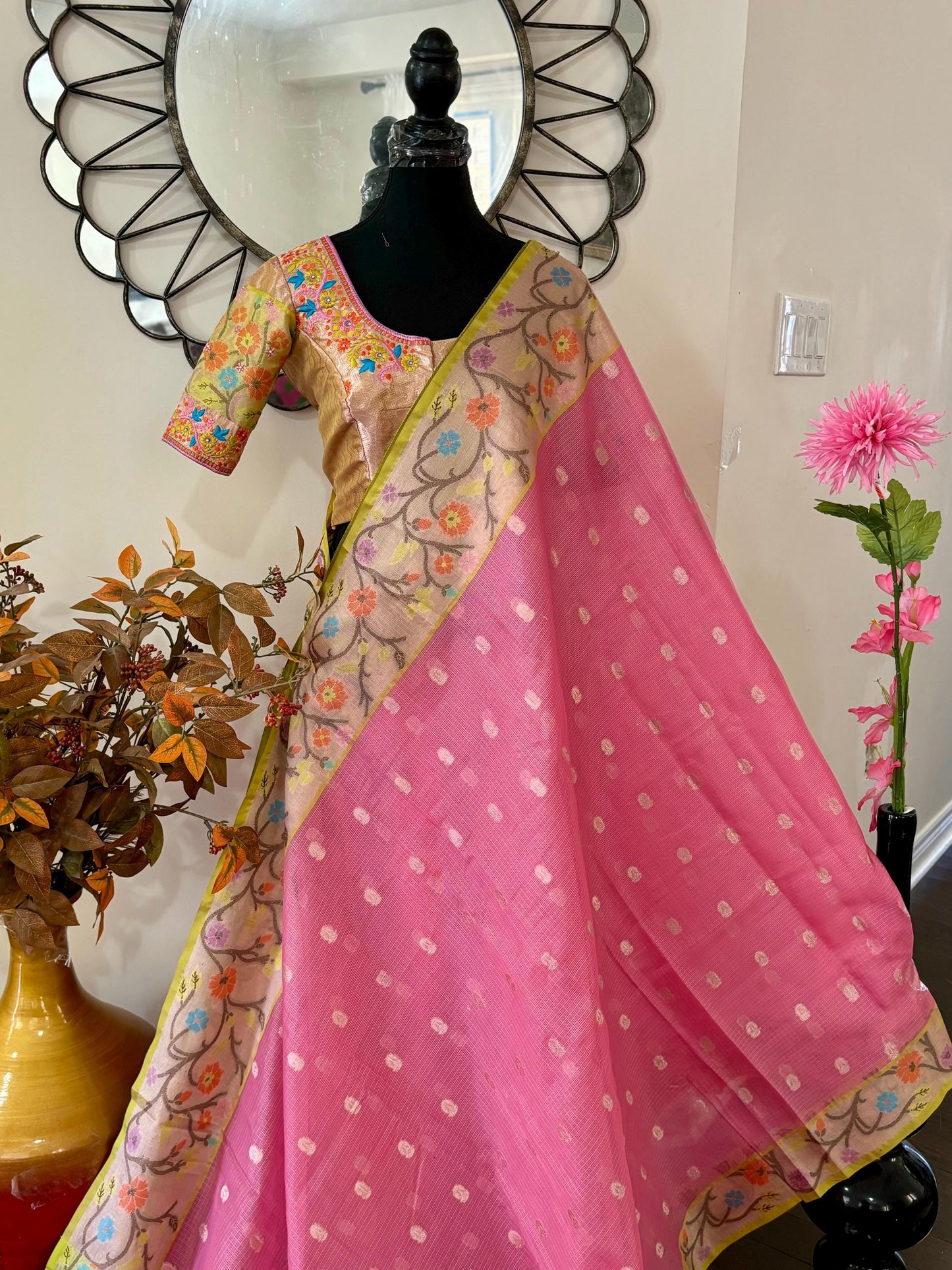 Beautiful Tissue Zari Kota saree with pythani Zari boardes and beautifully done blouse paired up with pretty blouse fits up to 32 to 46