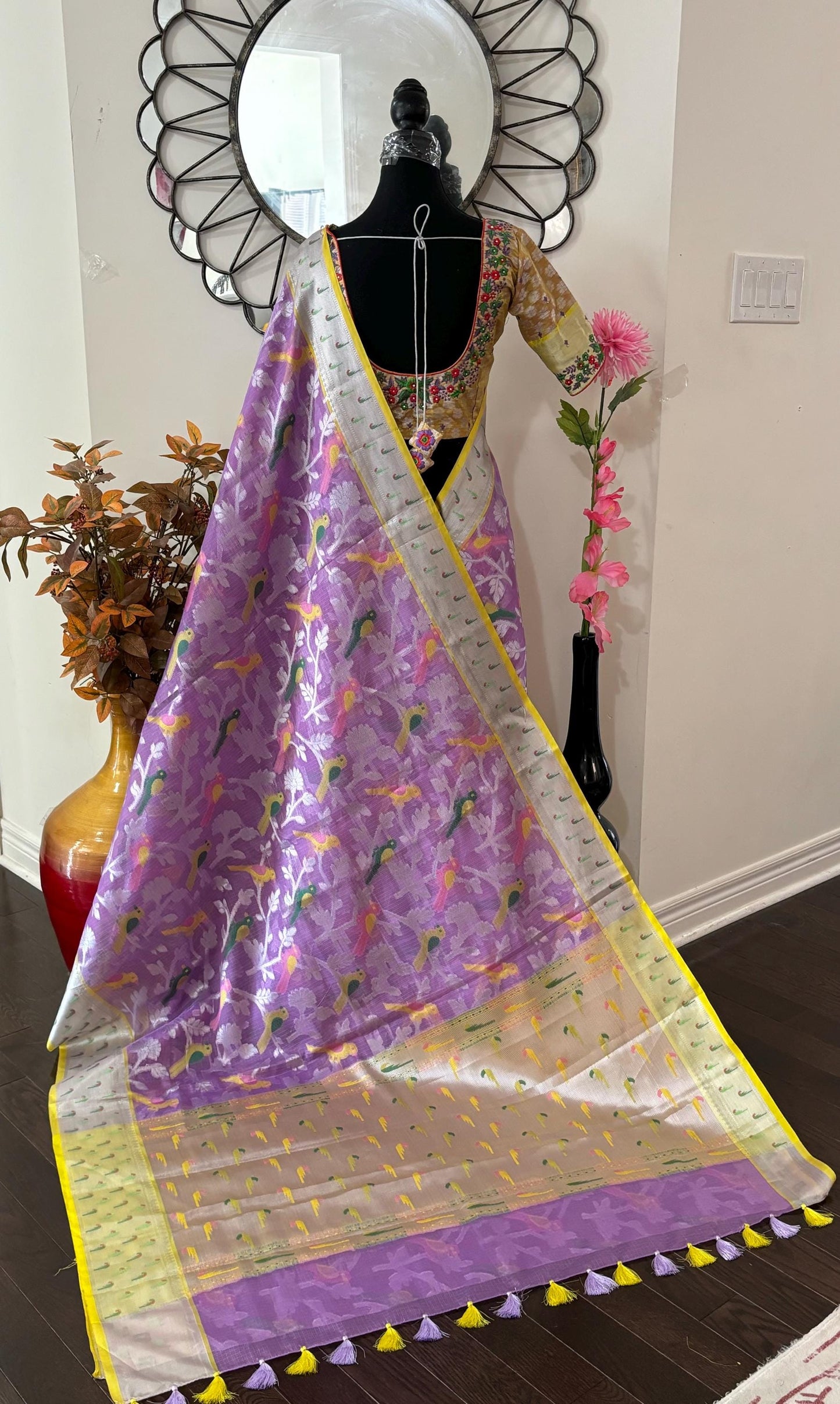 Beautiful Tissue Zari Kota saree with pythani Zari boardes and beautifully done workblouse paired up with pretty blouse fits up to 32 to 46