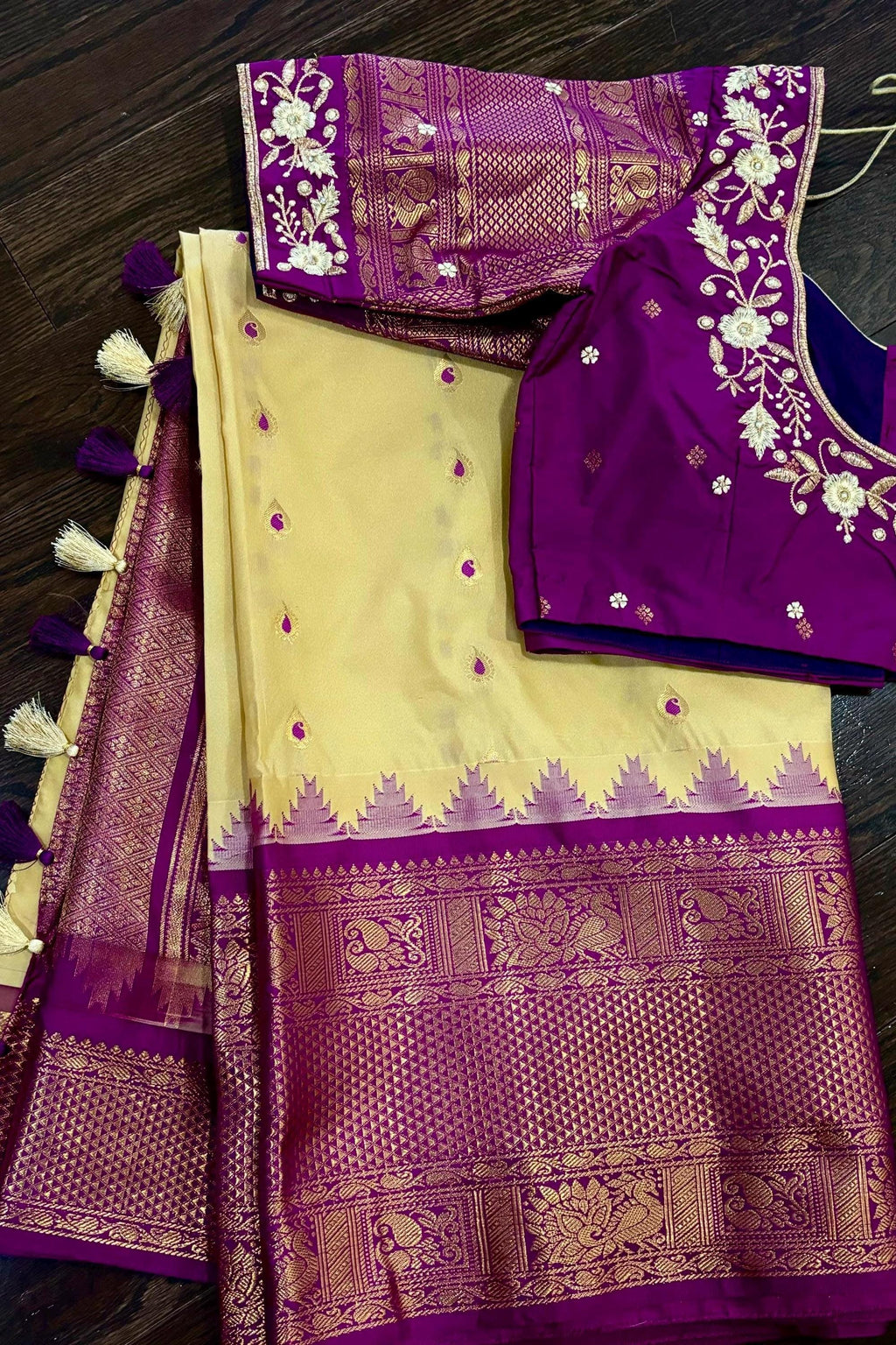 Gadwal Handloom pure silk sarees in rare colors and ready to wear blouse with embroidered blouse fits up to 32 -46 saree is ready fall pico