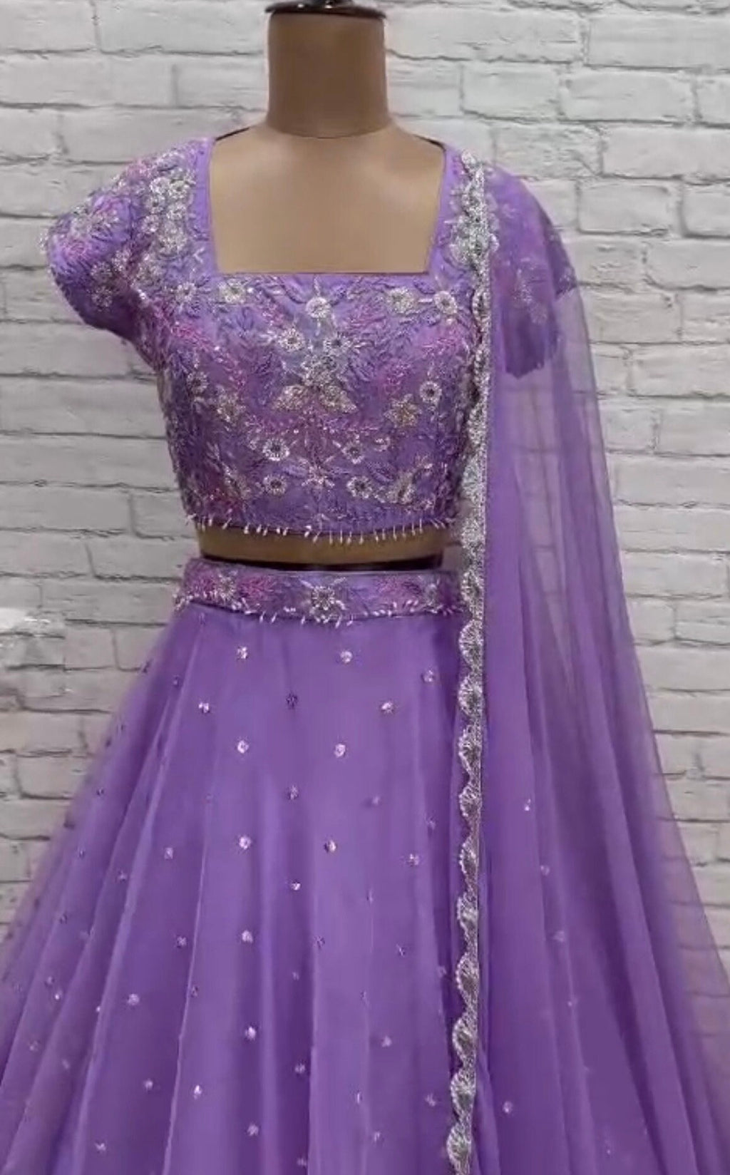 Bridal heavy embroidery work/ net lihanga dyeble fabric lihanga can be customize in colour and in any size