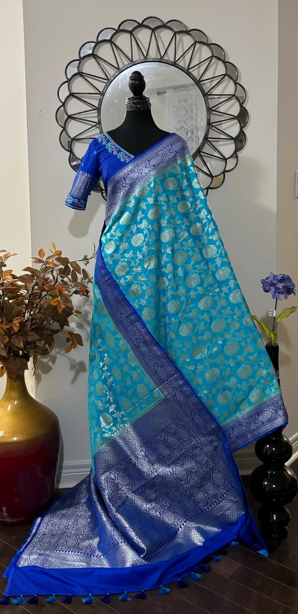 Beautiful banarasi silk saree paired up with beautiful embroidery blouse fits to 32 to 46 in beautiful rare colors all over jaal. Cocktails