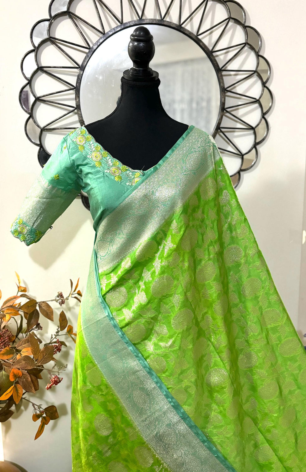 Beautiful banarasi silk saree paired up with beautiful embroidery blouse fits to 32 to 46 in beautiful rare colors all over jaal. Cocktails