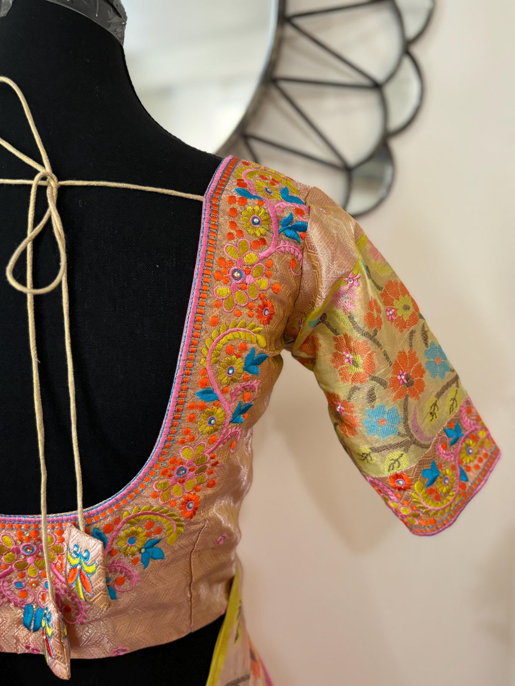 Beautiful Tissue Zari Kota saree with pythani  Zari boardes and beautifully done blouse paired up with pretty blouse fits up to 32 to 46