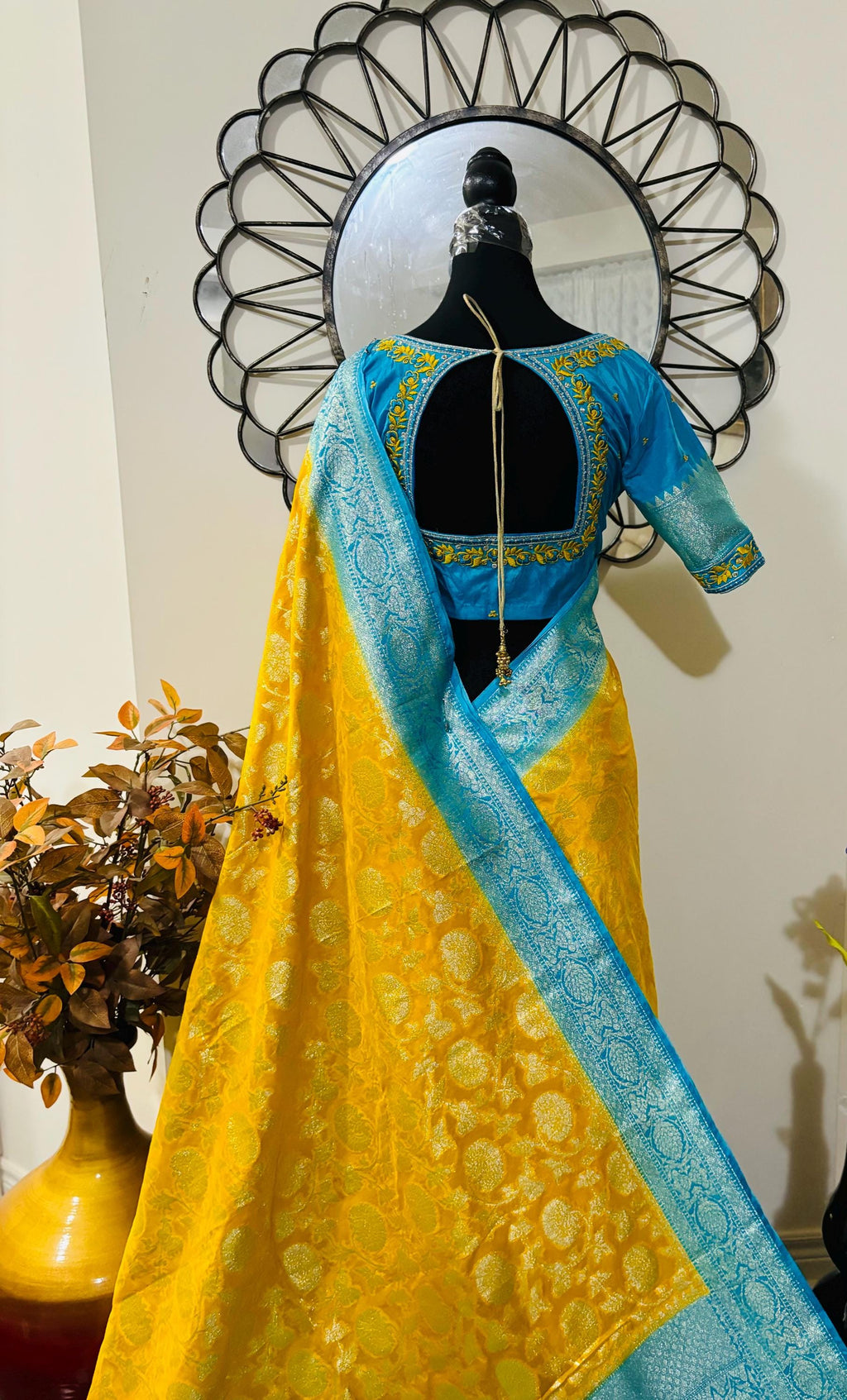 Beautiful banarasi silk saree paired up with beautiful embroidery blouse fits to 32 to 46 in beautiful rare colors all over jaal. Cocktails
