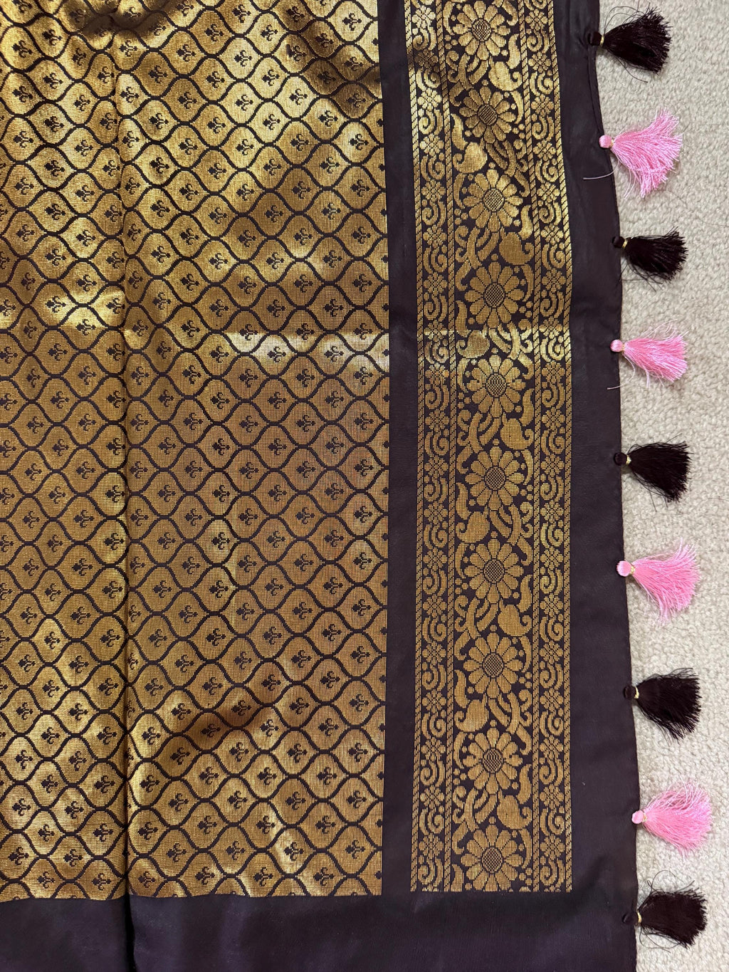 Gadwal Handloom pure silk sarees in rare colors and ready to wear blouse with embroidered blouse fits up to 32 -46 saree is ready fall pico