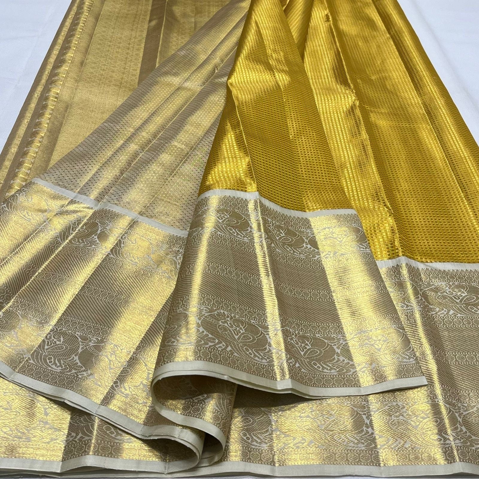 Kanjivaram handloom double warp contrast grandpalluand blouse Double side korvaiborderTissue Bridal2gram silk mark asksellerfor availability