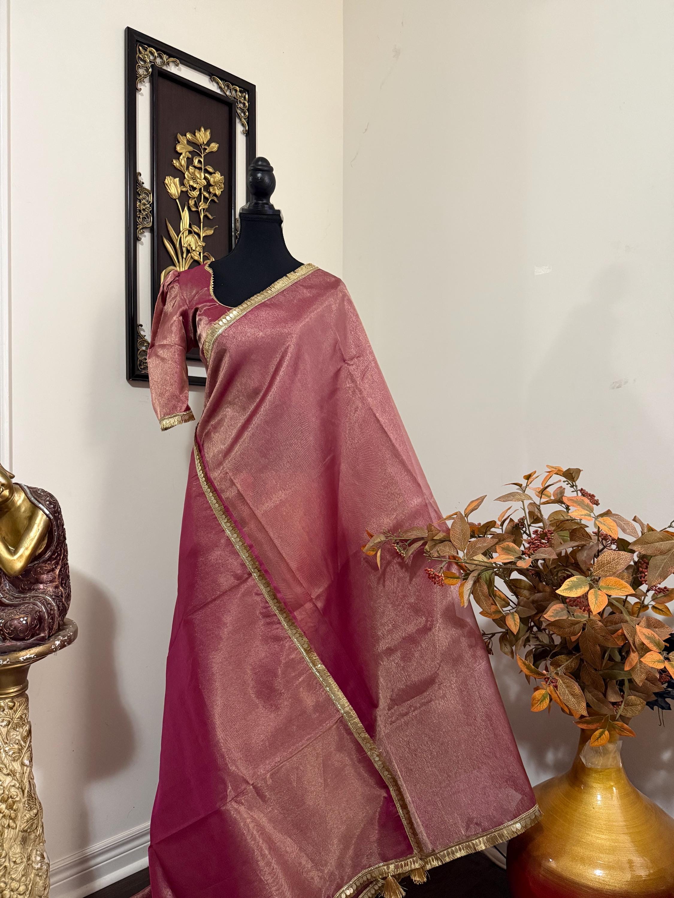 Banarasi  tissue saree with self weaving with beautifully embroidered boarder all over the saree Pestal   shade rich weaving ready Blouse