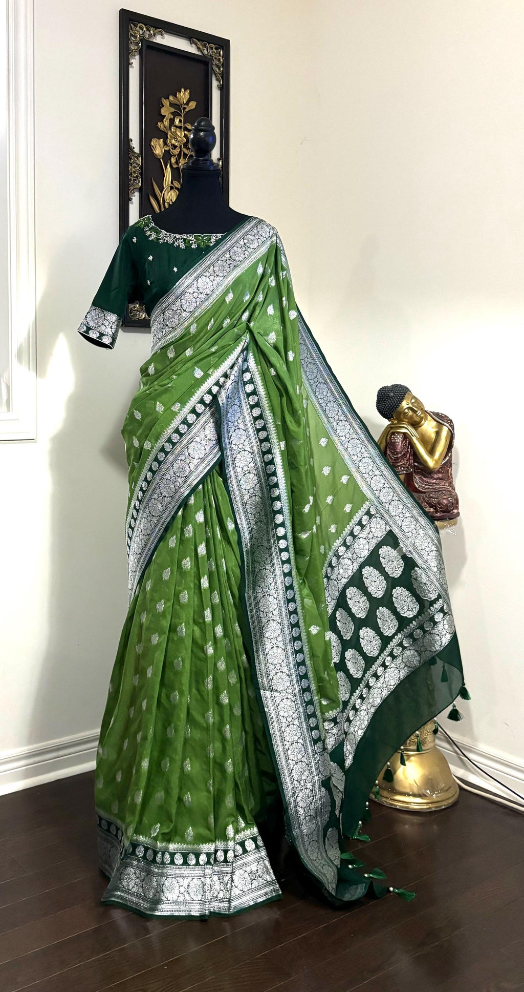 Beautiful banarasi saree paired up with pretty maggam work blouse.dits to 32-46