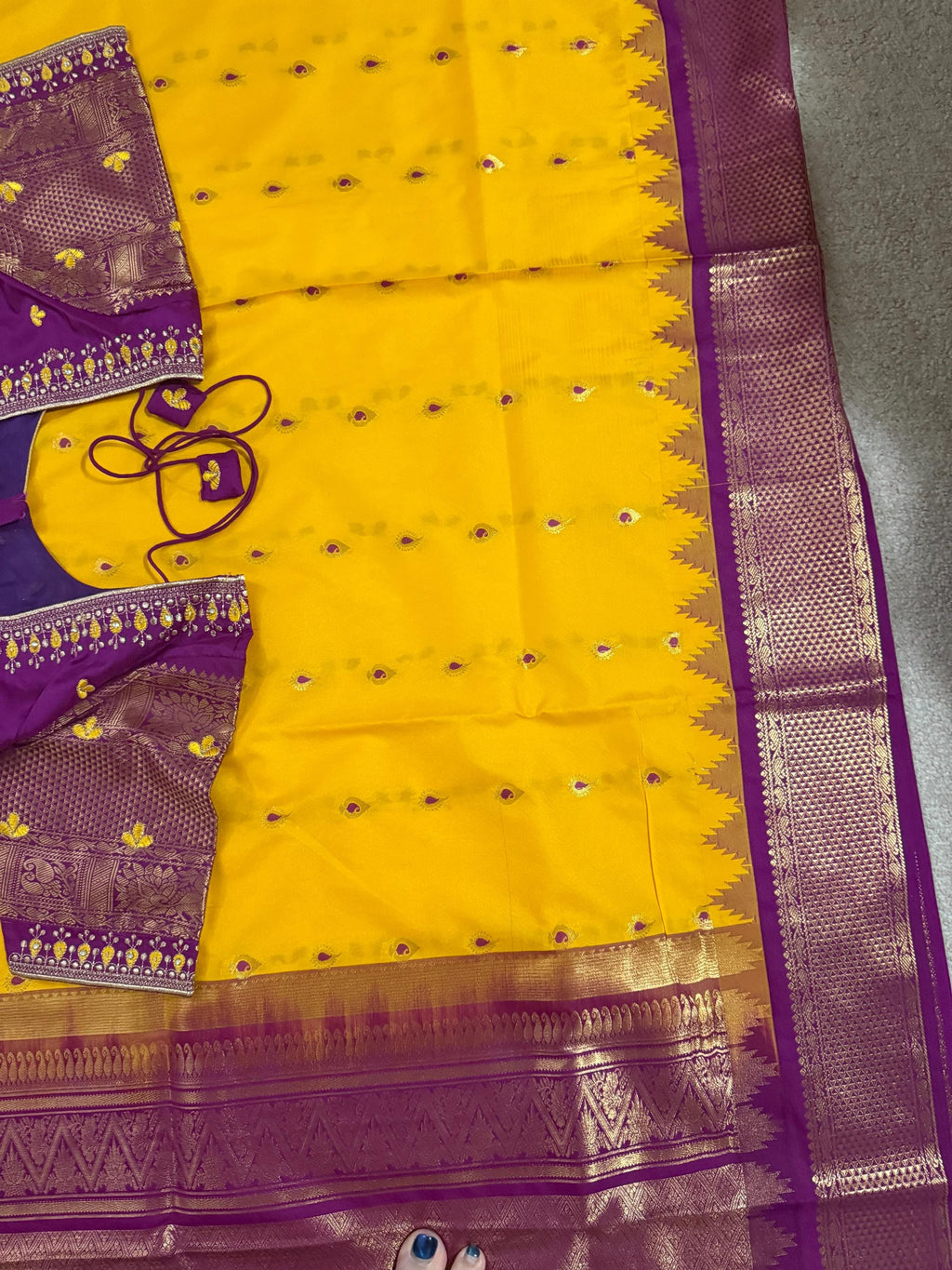 Gadwal Handloom pure silk sarees in rare colors and ready to wear blouse with embroidered blouse fits up to 32 -46 saree is ready fall pico