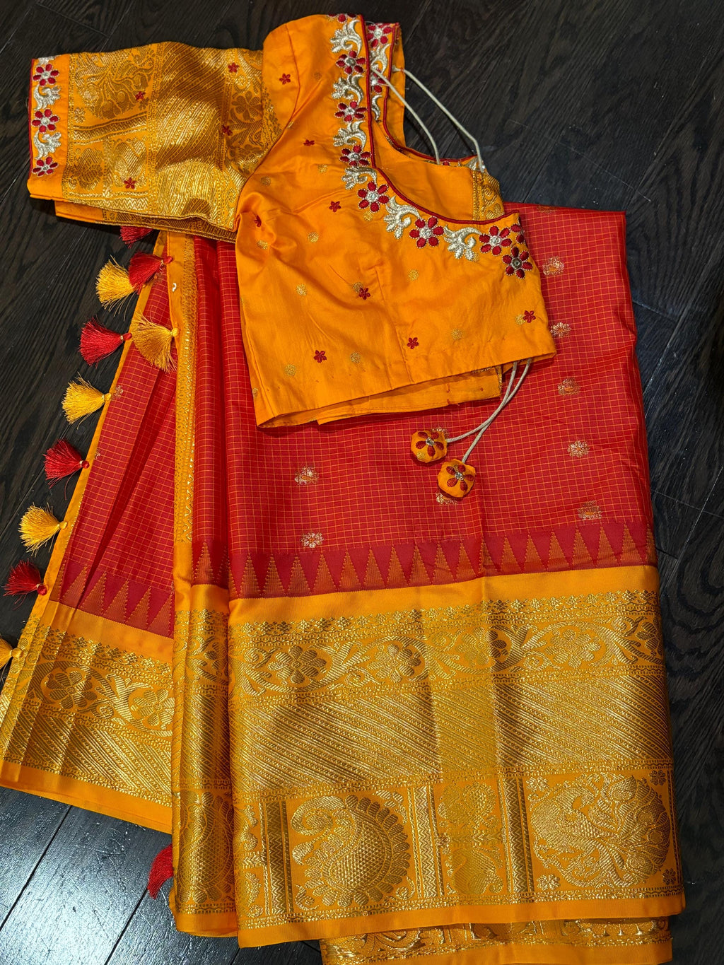 Gadwal Handloom pure silk sarees in Orange/yellow, ready to wear blouse with embroidered blouse fits up to 32 -46 saree is ready fall pico