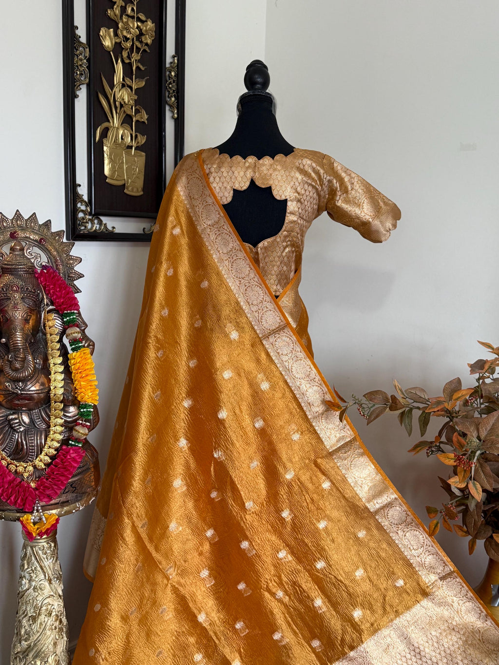 Beautiful party wear cocktail pure silk  banarasi crush tissue  saree paired up with pretty designer Blouse fits 32-46
