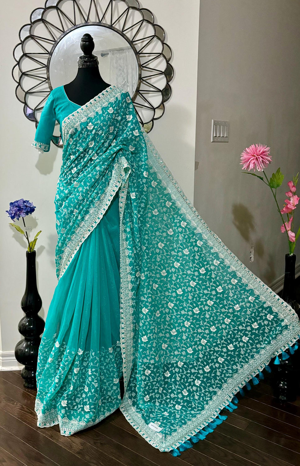 Beautiful shimmer georgett handloom georgette silk saree all over beautiful pearl and thread  weaving and beautiful boarder ready blouse