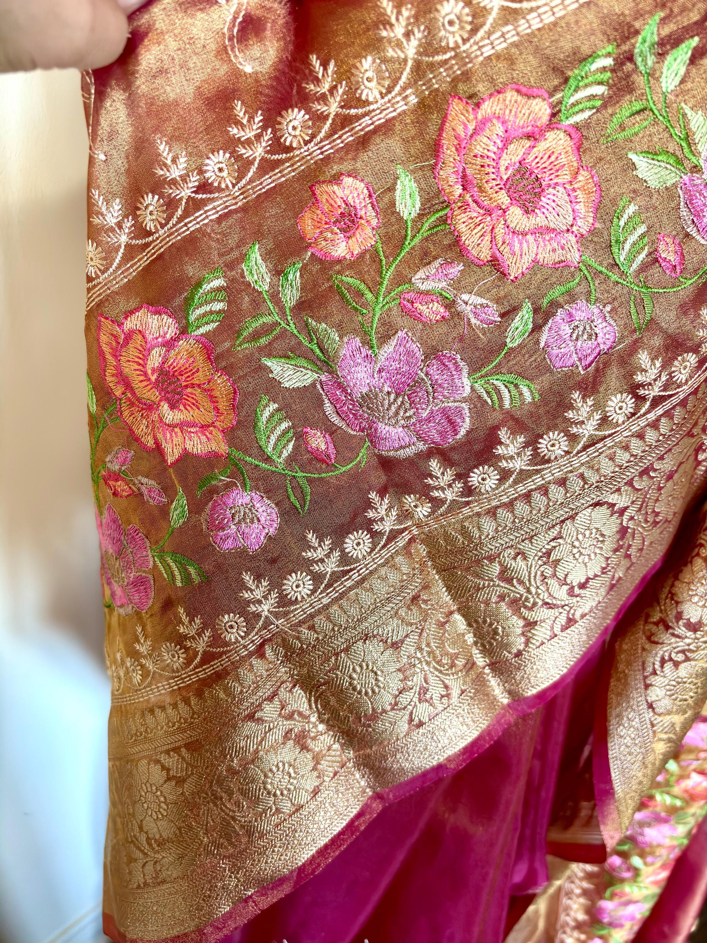 Banarasi  tissue saree with self weaving with beautifully embroidered boarder all over the saree Rose Gold  shade rich weaving ready Blouse