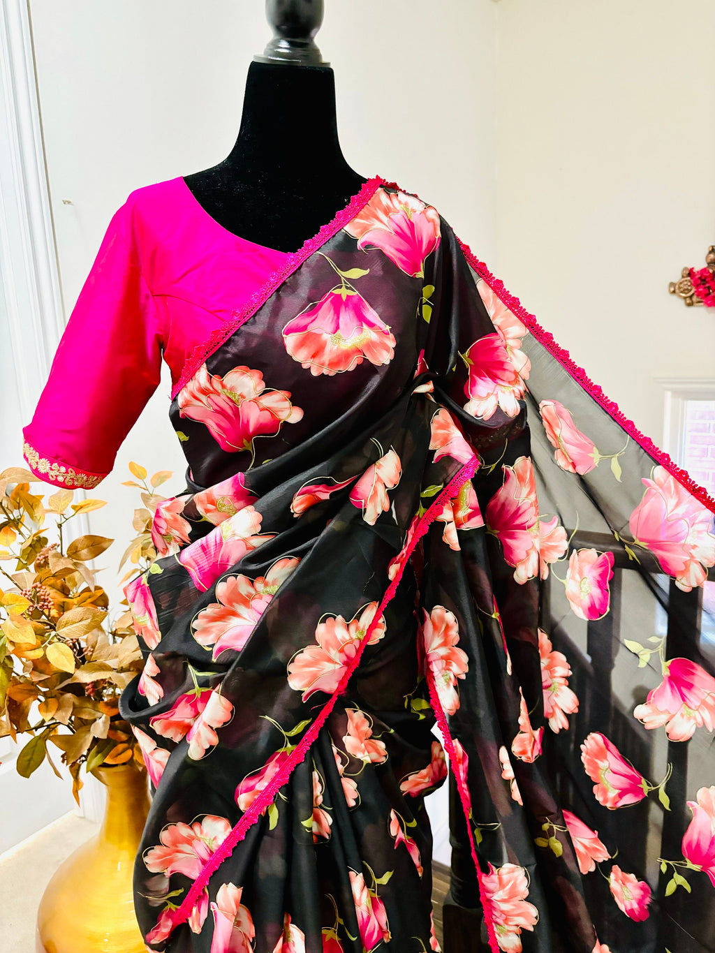 Beautiful Designer floral soft Organza Saree with beautiful lace ready to wear designer blouse fits to 32 to 46