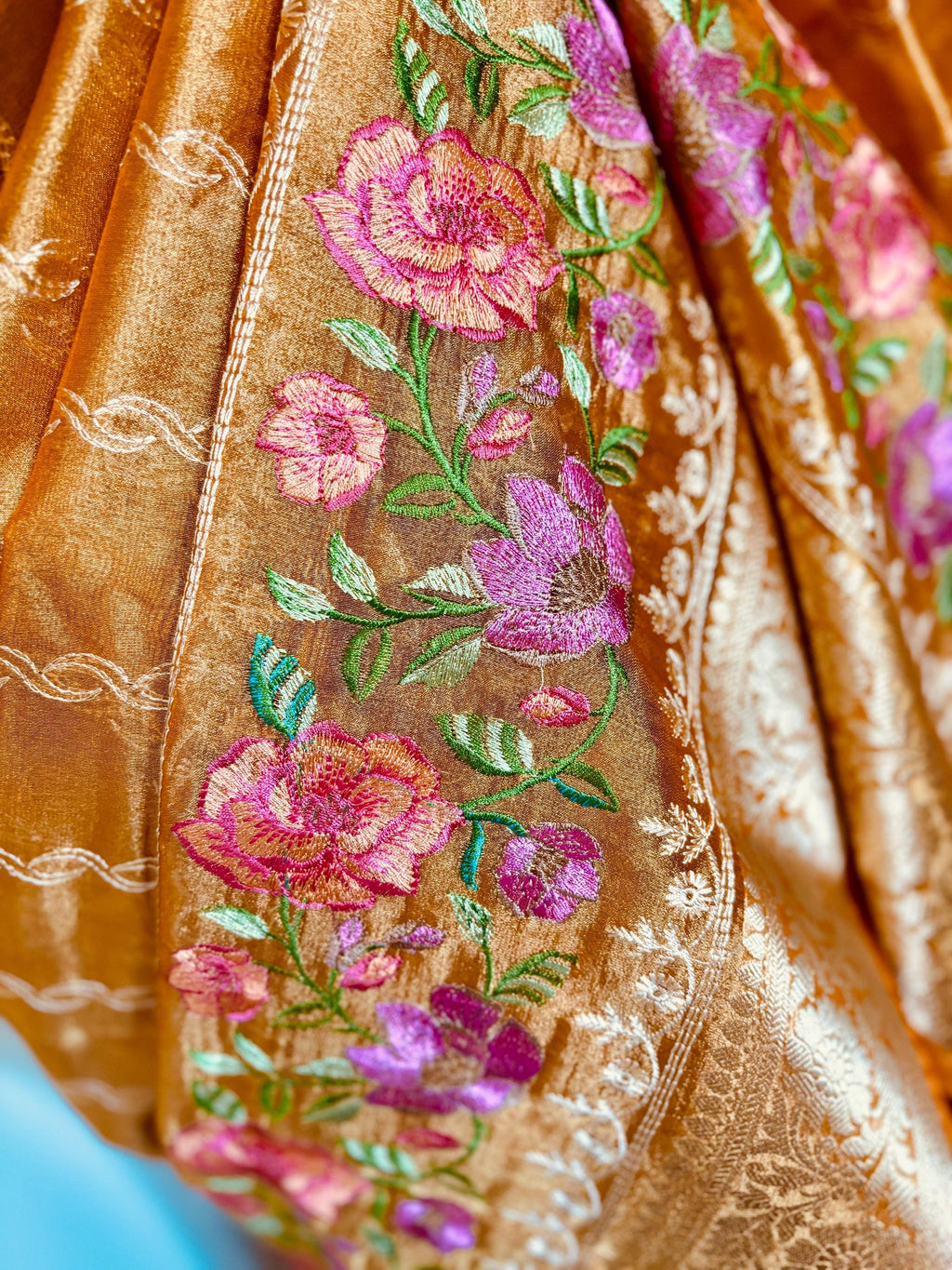 Banarasi  tissue saree with self weaving with beautifully embroidered boarder all over the saree in Golden shade rich weaving ready Blouse