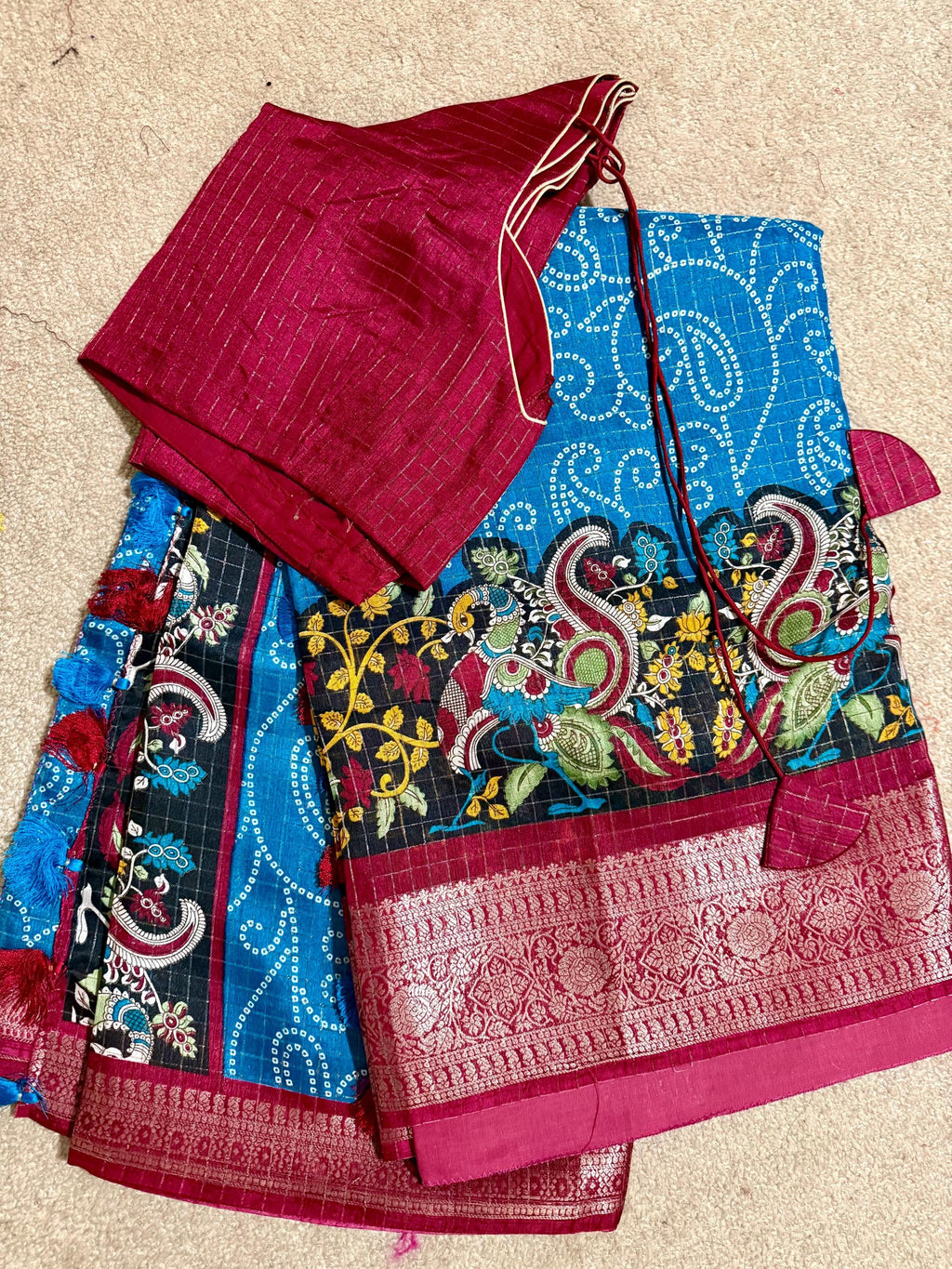 Beautiful Light weight Emarald silk saree  with Kanchi boarder  Bhandini prints ready blouse fits 32 to 46 with beautiful color combo