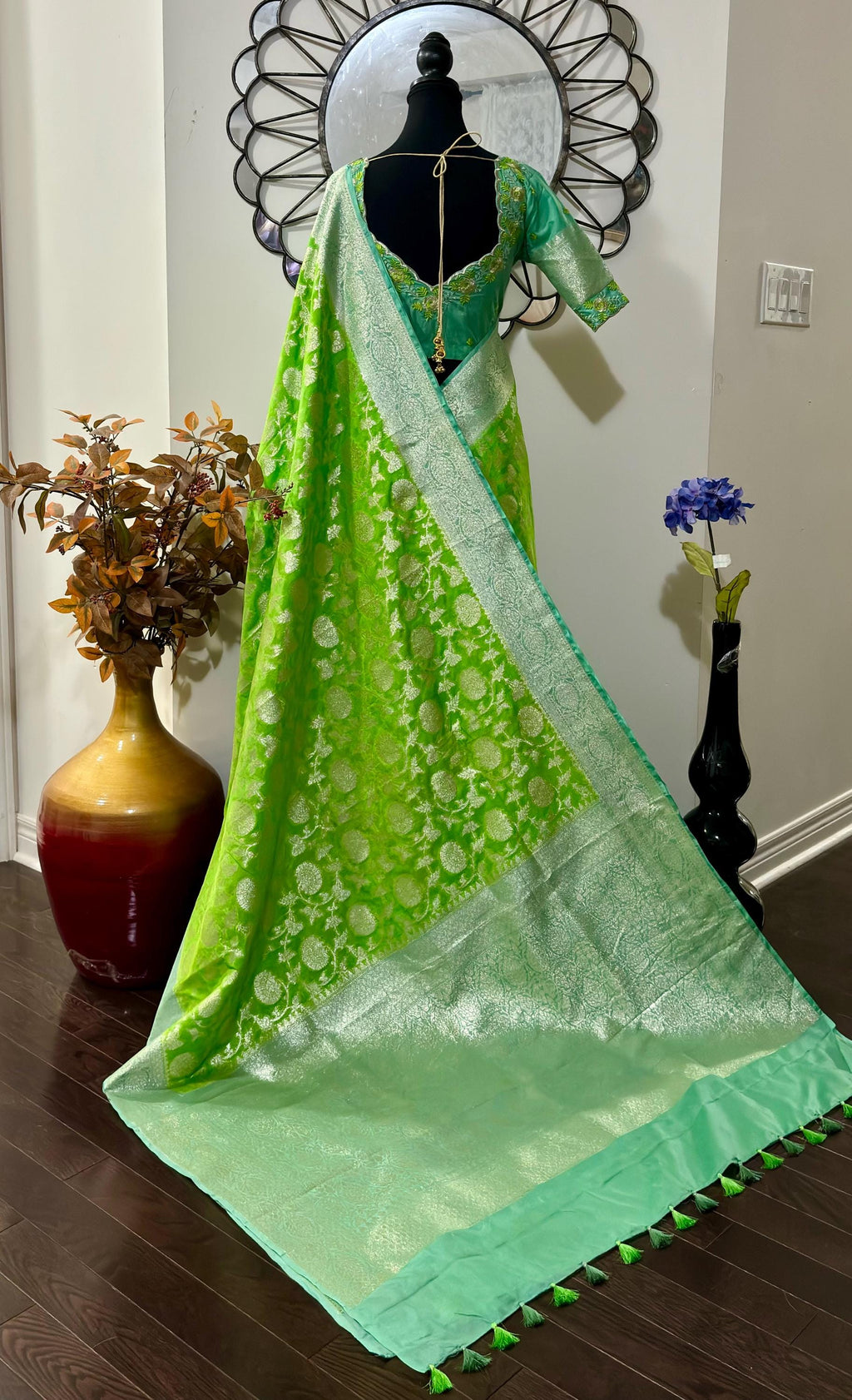 Beautiful banarasi silk saree paired up with beautiful embroidery blouse fits to 32 to 46 in beautiful rare colors all over jaal. Cocktails