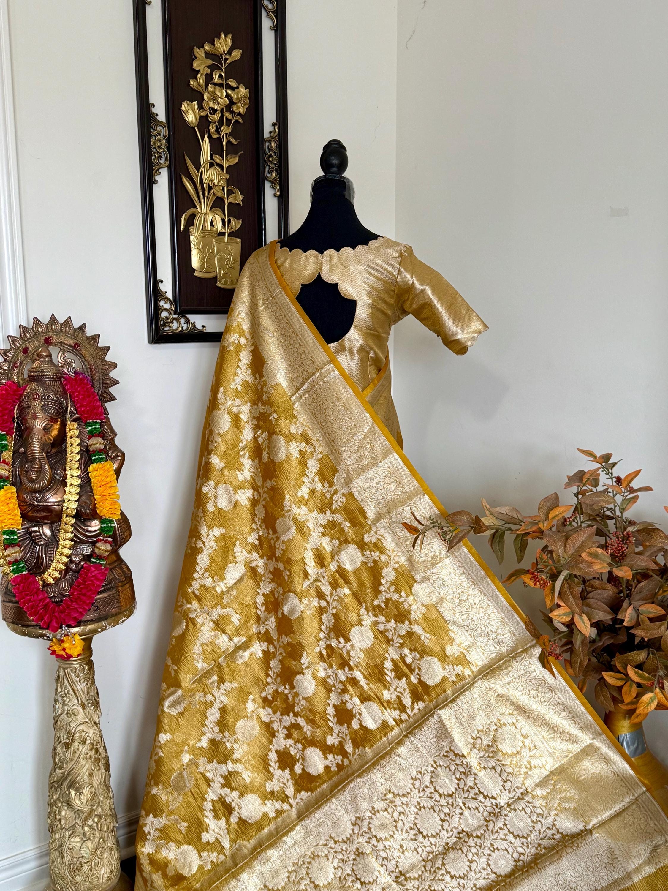 Beautiful party wear cocktail pure silk  crush tissue  saree paired up with pretty designer Blouse fits 32-46/contact seller for availabil