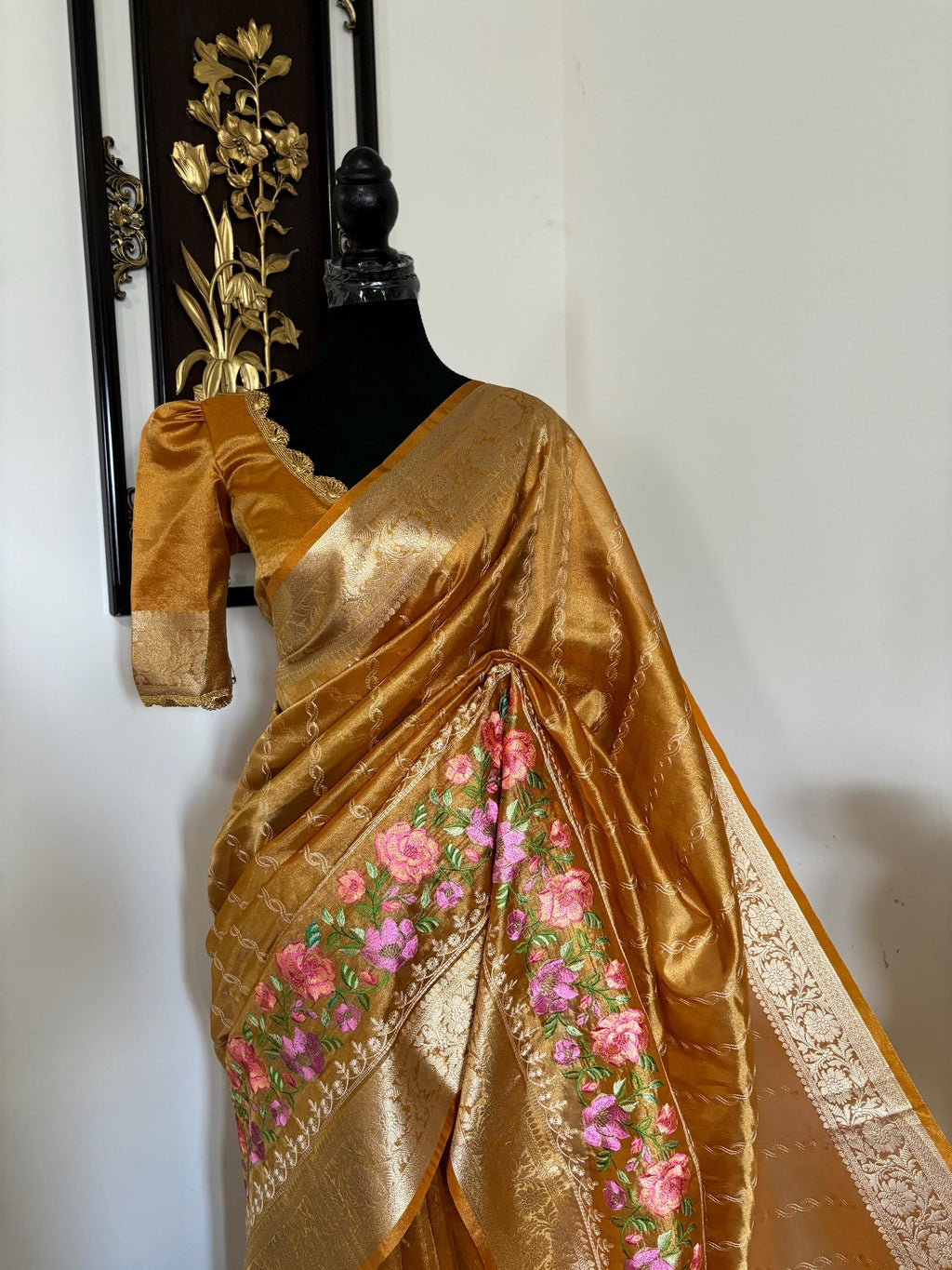 Banarasi  tissue saree with self weaving with beautifully embroidered boarder all over the saree in Golden shade rich weaving ready Blouse