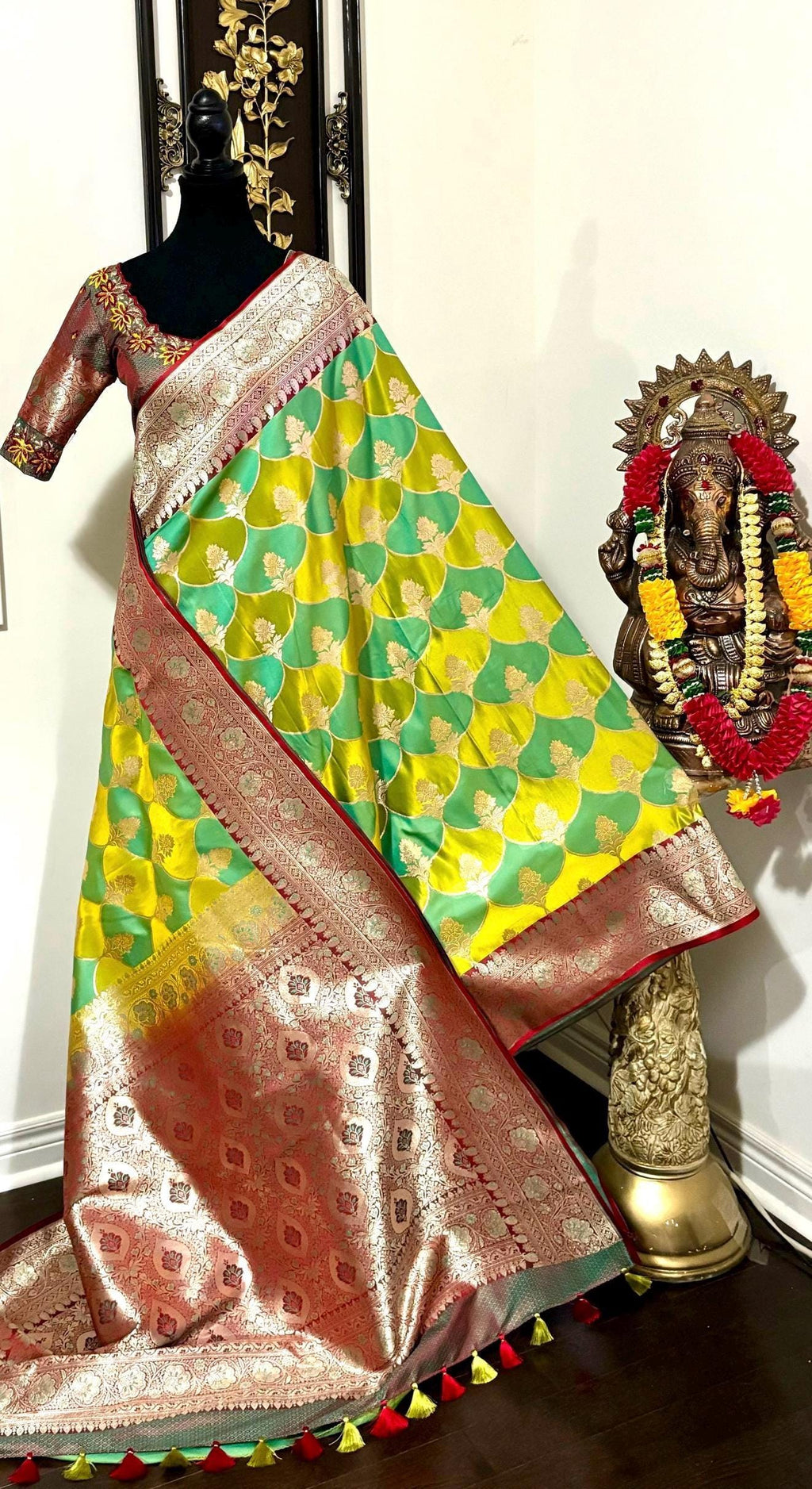 Pure silk  banarasi silk saree paired up with beautiful embroidery blouse fits to 32 to 46 in beautiful rare colors all over jaal. Cocktails