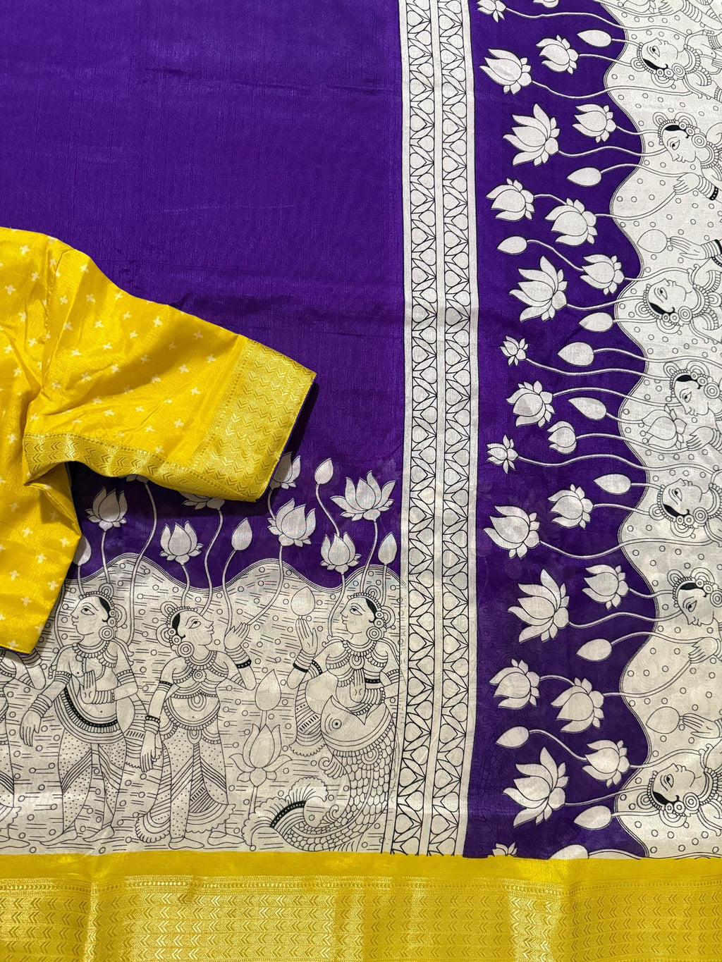Light weight easy to drape Soft Silk fancy Saree; with beautiful Kanchi boarder , with Kalamkari design ready to wear Blouse fits 32-46