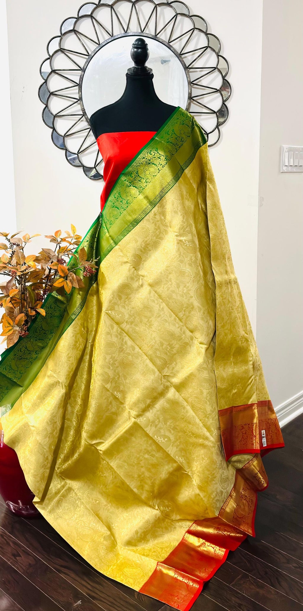 Beautiful gold dual shade boarder Bridal  2 gram gold pure handloom  Silk Kanjeevarm/Kanchipattu Saree ready to dispatch silk mark certified
