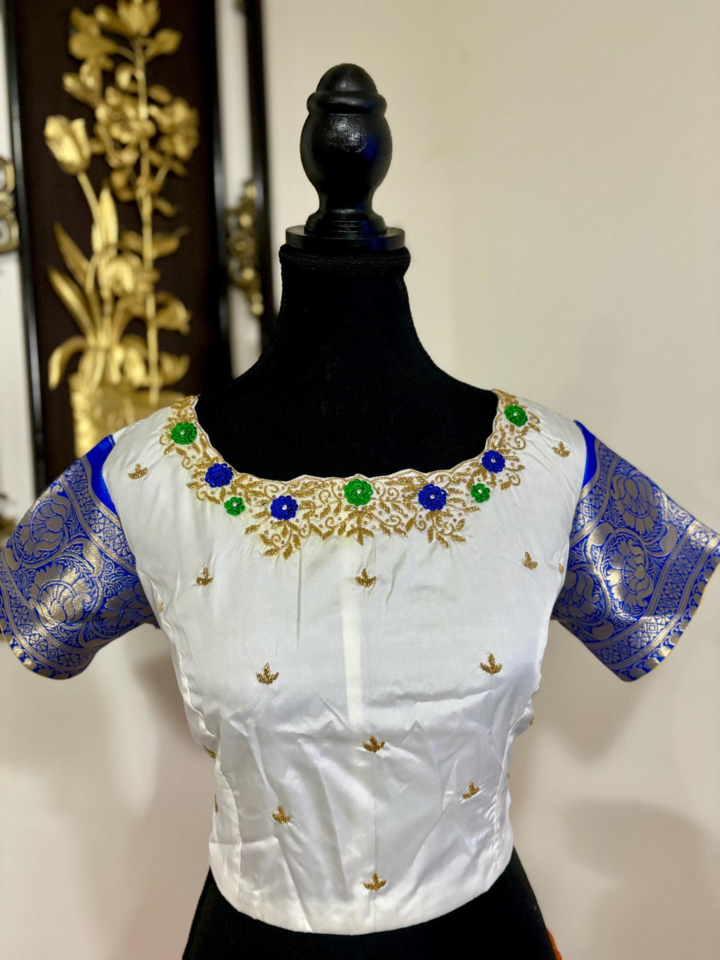 Beautiful cocktail dual shade  bandini silk saree paired up pretty maggam blouse fits  sizes 32 -46 ready to wear prettiest blouse