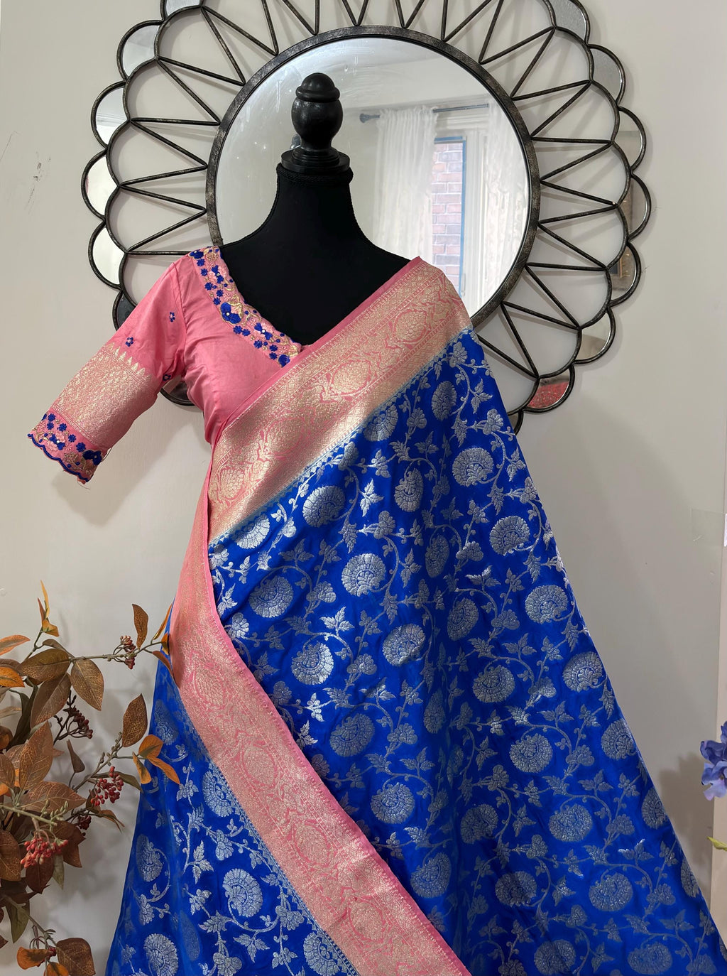 Beautiful banarasi silk saree paired up with beautiful embroidery blouse fits to 32 to 46 in beautiful rare colors all over jaal. Cocktails