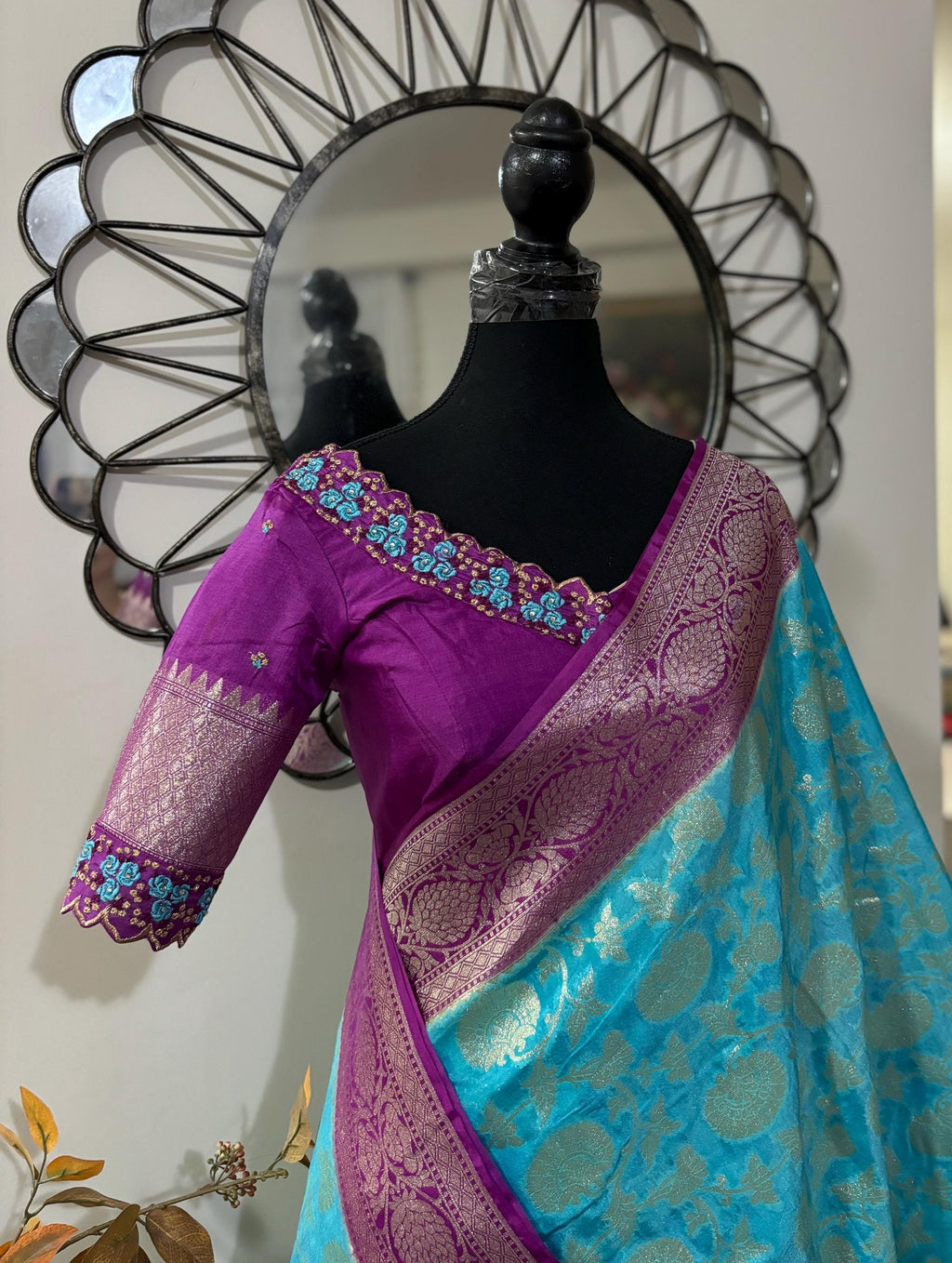 Beautiful banarasi silk saree paired up with beautiful embroidery blouse fits to 32 to 46 in beautiful rare colors all over jaal. Cocktails