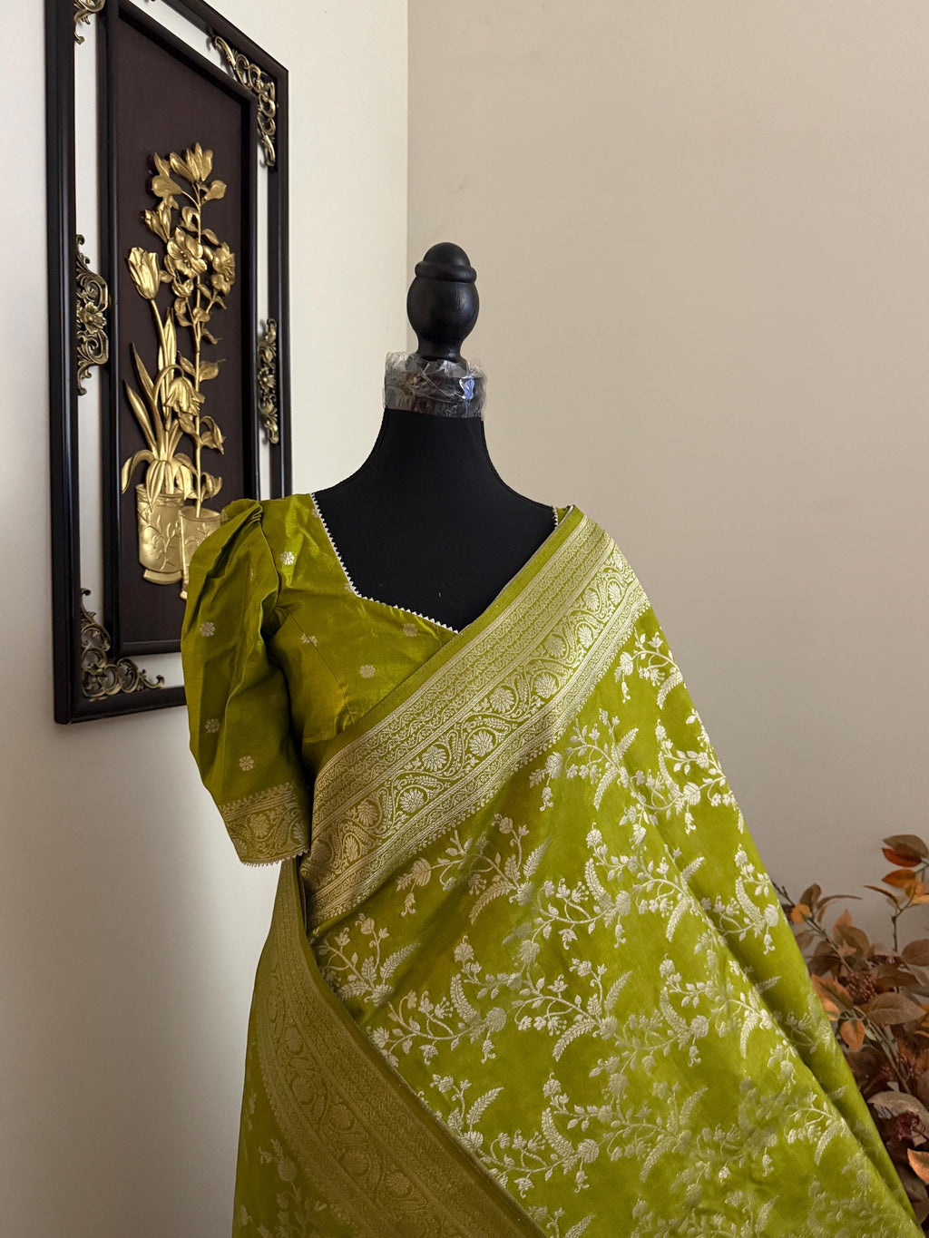 Beautiful banarasi saree with silver Zari weaving all over the saree paired up with pretty ready to wear  blouse that fits to 32 to 46