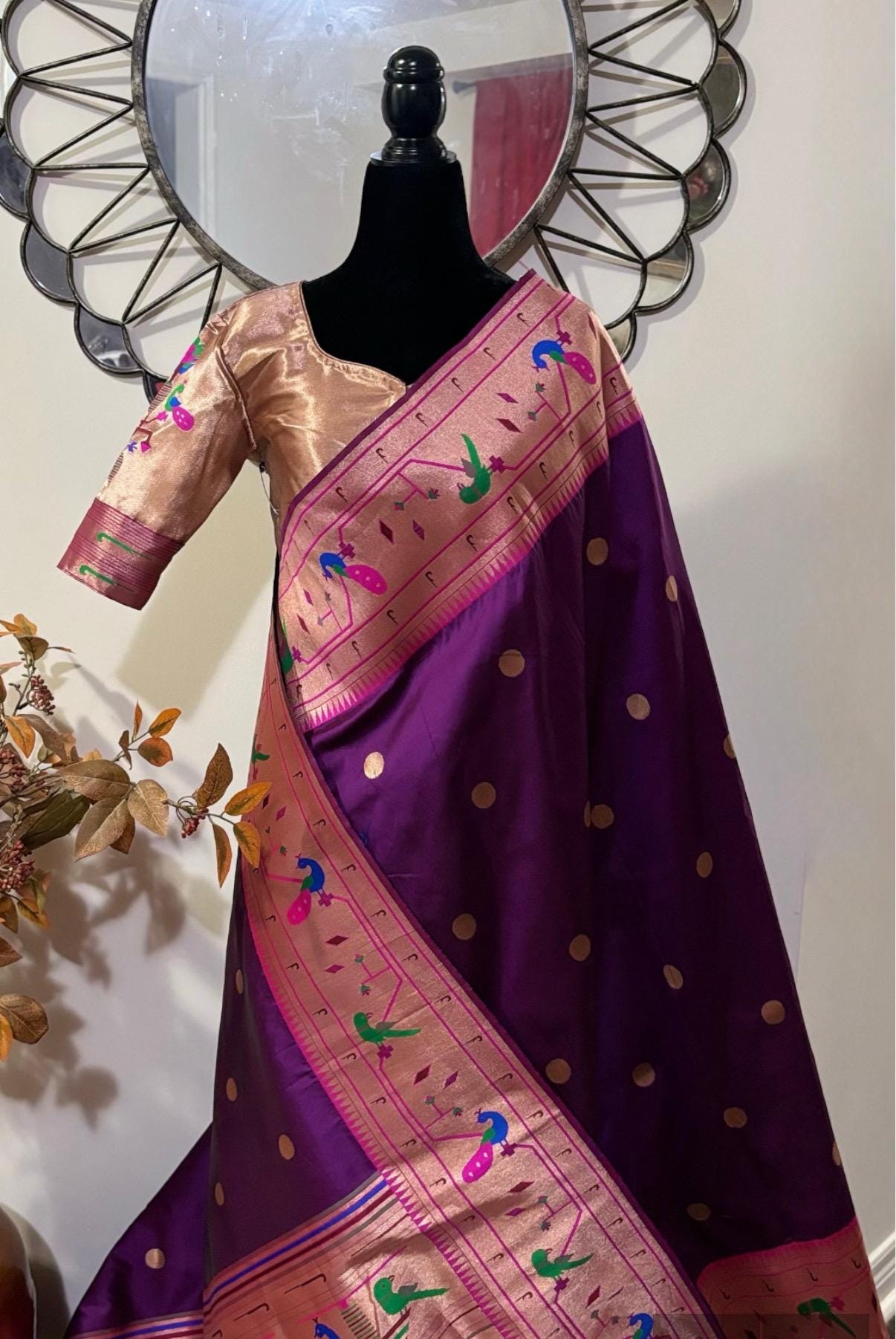 Beautiful Banarasi pythani saree in gold color with beautiful boarder and beautiful Pallu. Bridal ready to wear blouse fits to 32-44