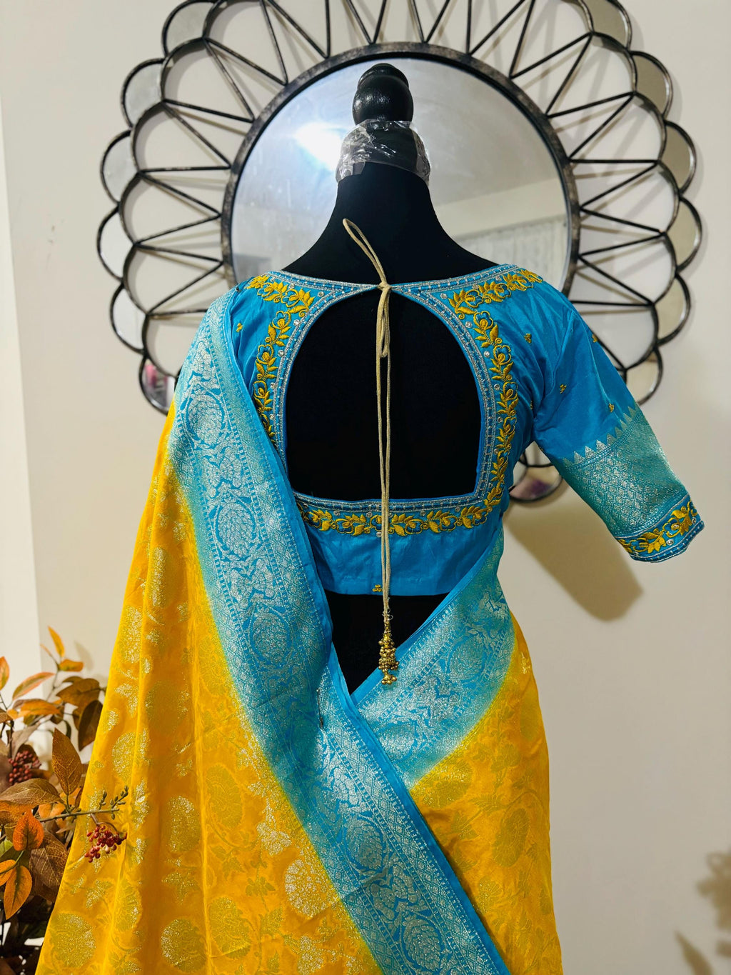 Beautiful banarasi silk saree paired up with beautiful embroidery blouse fits to 32 to 46 in beautiful rare colors all over jaal. Cocktails