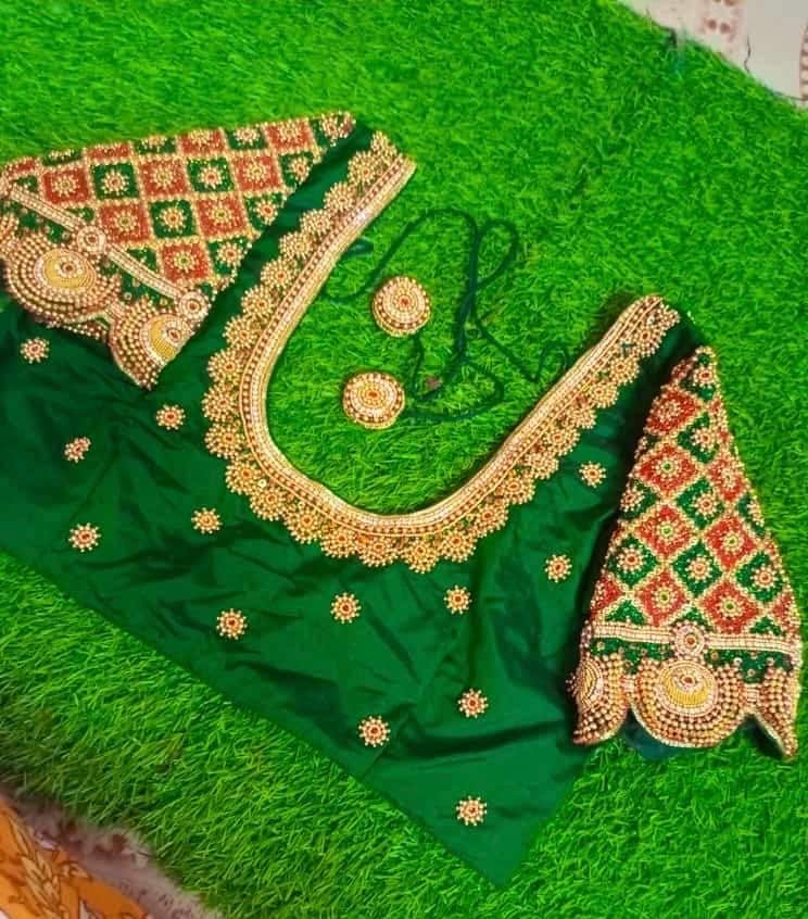 Made to order  Gold Work kardana n zardosi   handwork hand made work Blouse ready to wear any color possible any size possible fits 32-46