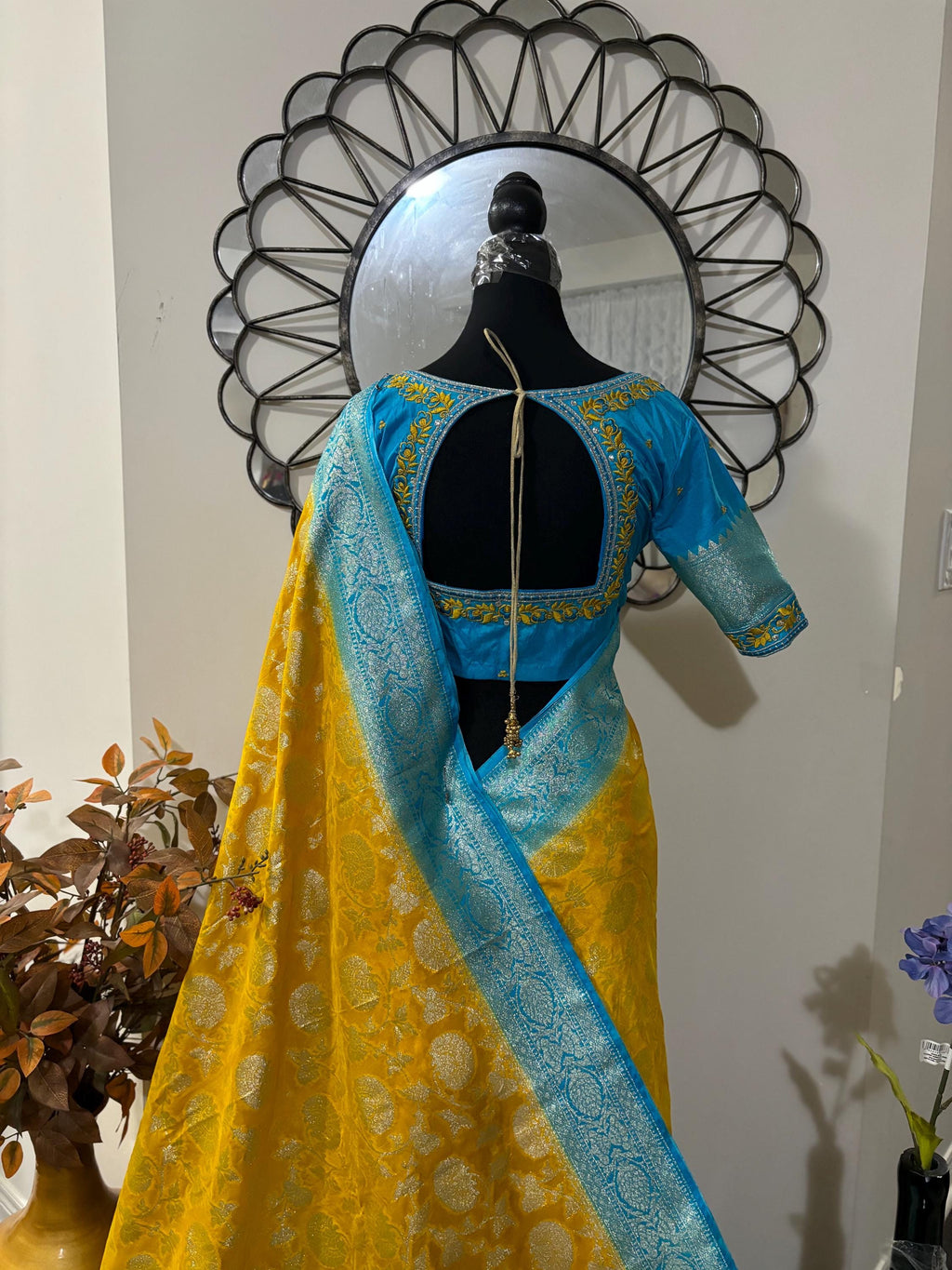 Beautiful banarasi silk saree paired up with beautiful embroidery blouse fits to 32 to 46 in beautiful rare colors all over jaal. Cocktails