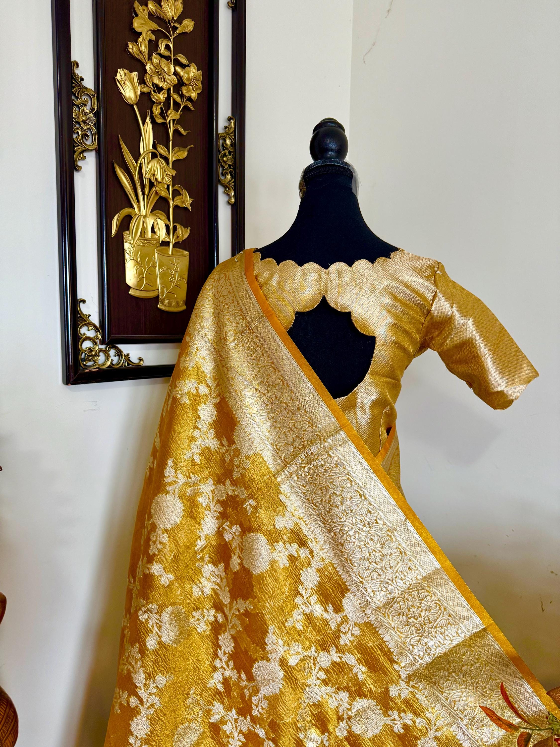 Beautiful party wear cocktail pure silk  crush tissue  saree paired up with pretty designer Blouse fits 32-46/contact seller for availabil
