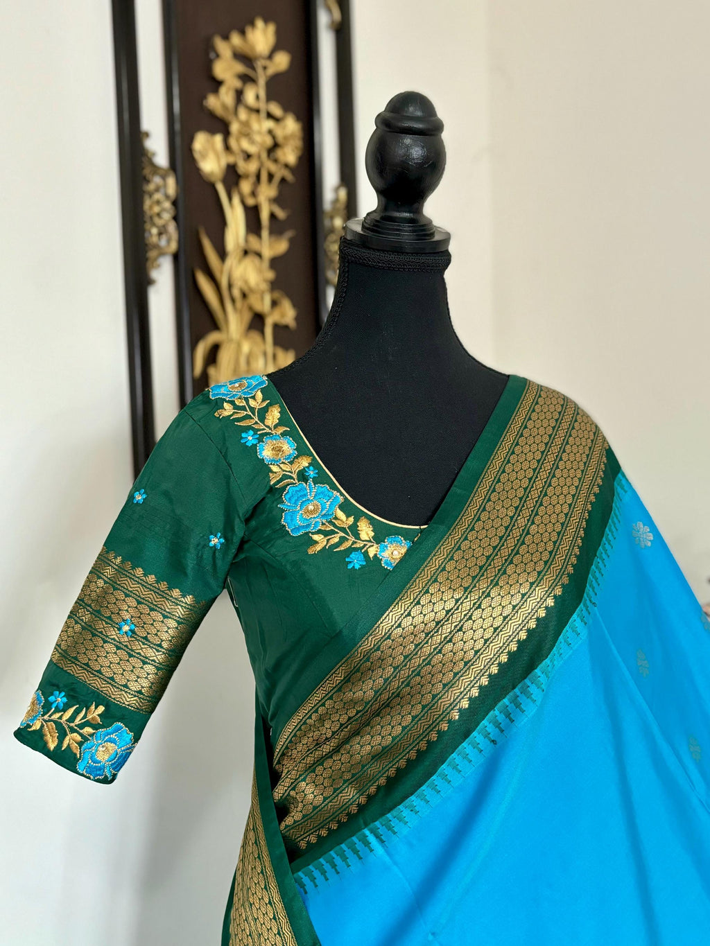 Gadwal  fancy powerloom pure silk sarees ready to wear blouse with embroidered blouse fits up to 32 -46 saree is ready fall pico done