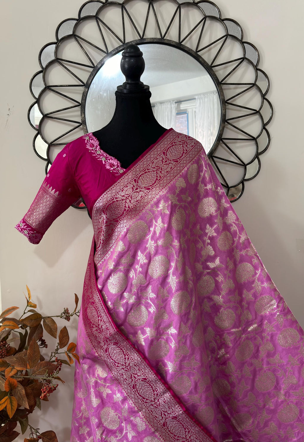Beautiful banarasi silk saree paired up with beautiful embroidery blouse fits to 32 to 46 in beautiful rare colors all over jaal. Cocktails