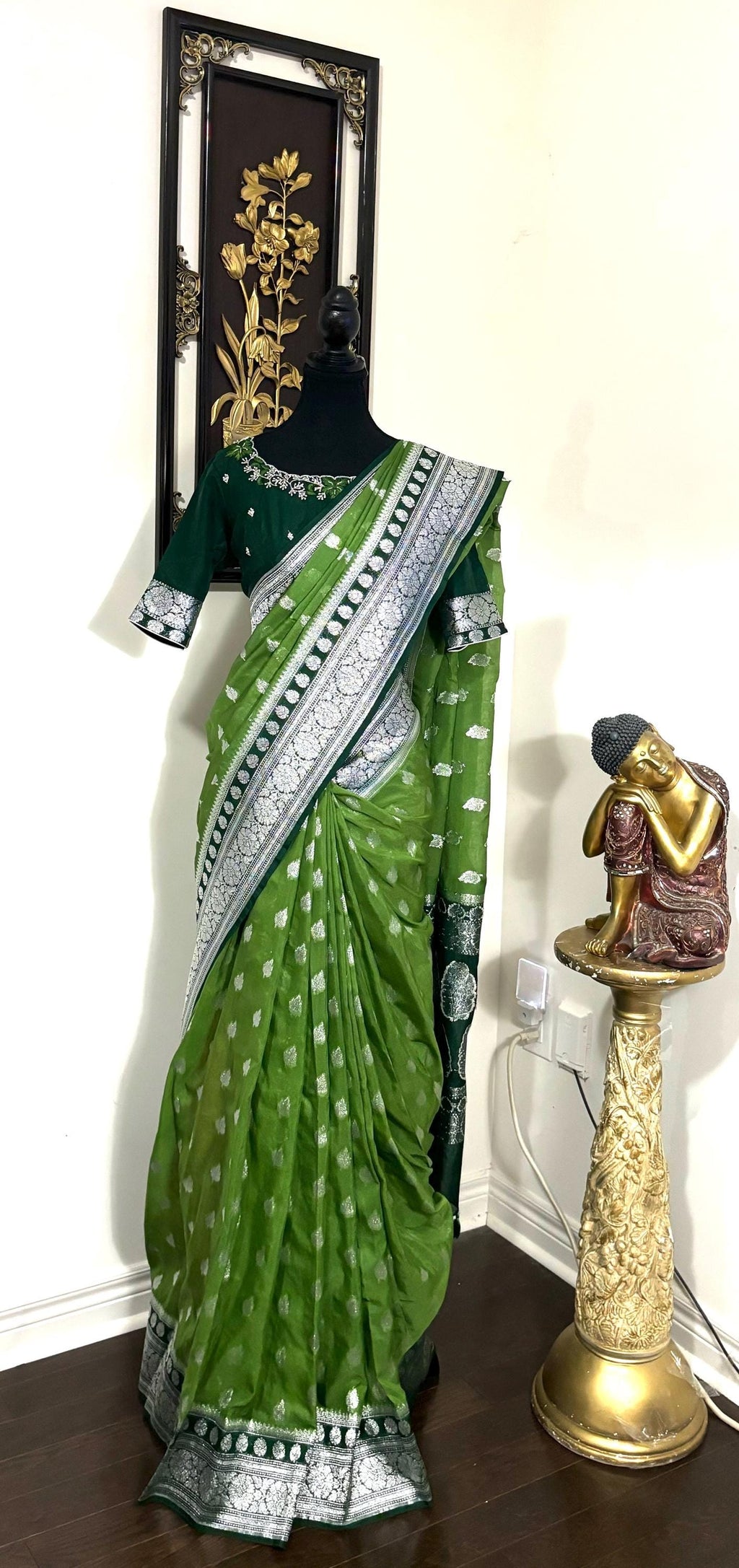 Beautiful banarasi saree paired up with pretty maggam work blouse.dits to 32-46