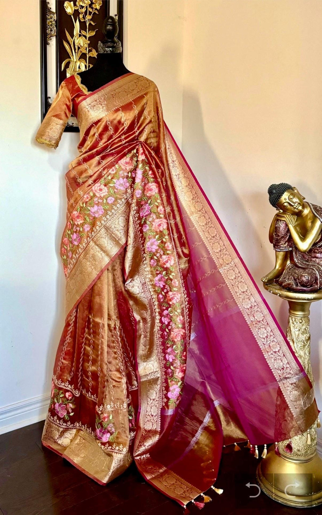 Banarasi  tissue saree with self weaving with beautifully embroidered boarder all over the saree Rose Gold  shade rich weaving ready Blouse