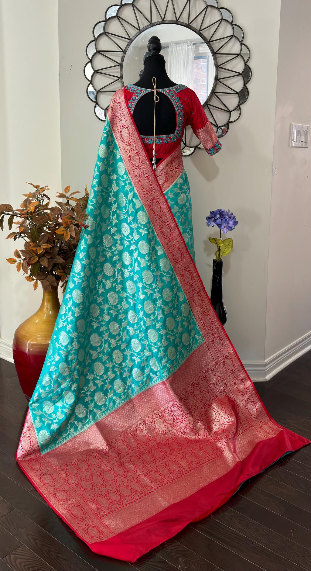 Beautiful banarasi silk saree paired up with beautiful embroidery blouse fits to 32 to 46 in beautiful rare colors all over jaal. Cocktails