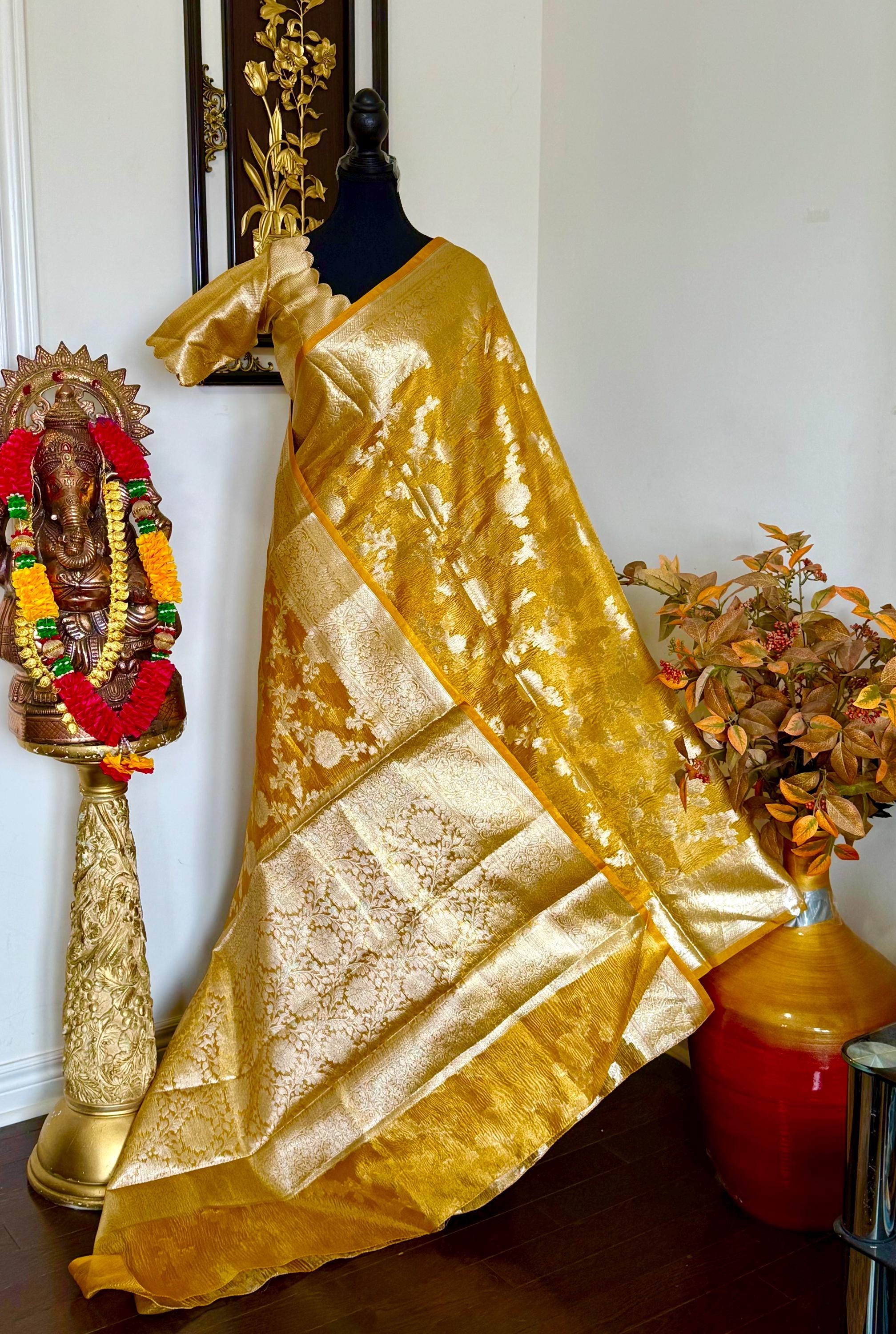 Beautiful party wear cocktail pure silk  crush tissue  saree paired up with pretty designer Blouse fits 32-46/contact seller for availabil